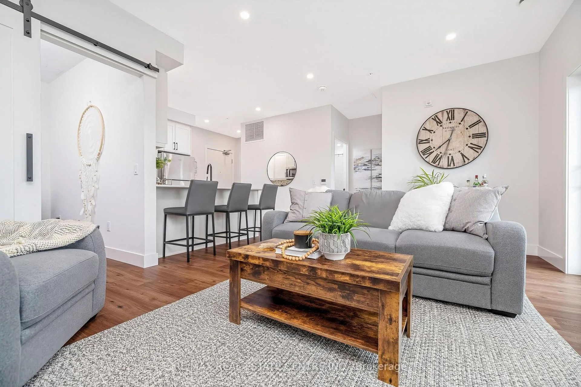 Photo 11 of 1000 Lackner Place, Kitchener — HOMEH