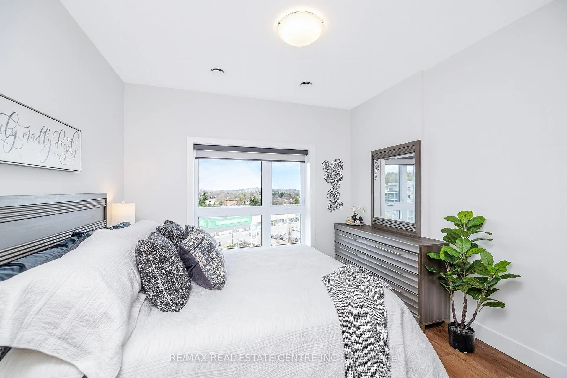 Photo 15 of 1000 Lackner Place, Kitchener — HOMEH