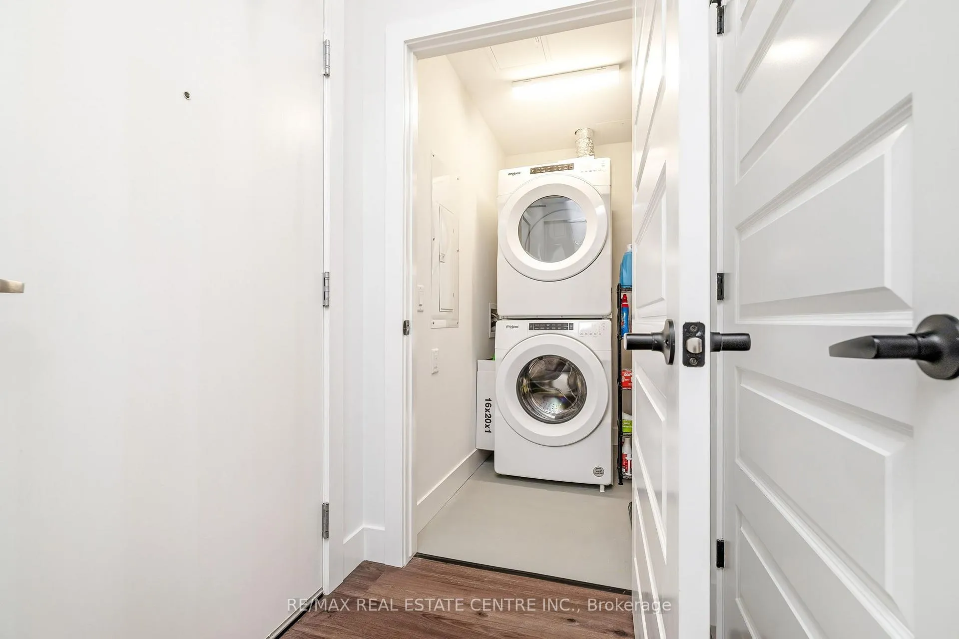 Photo 19 of 1000 Lackner Place, Kitchener — HOMEH