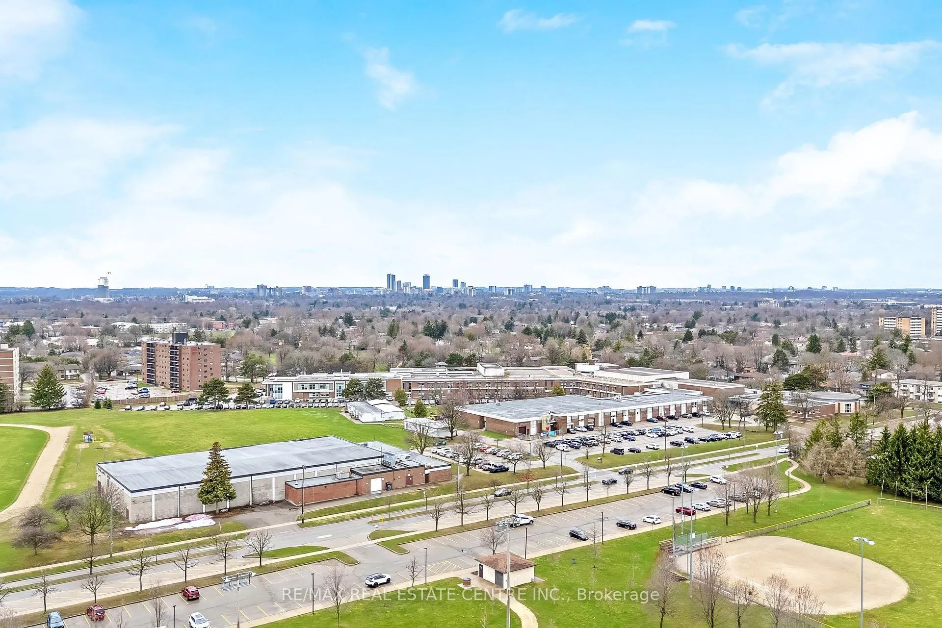 Photo 33 of 1000 Lackner Place, Kitchener — HOMEH