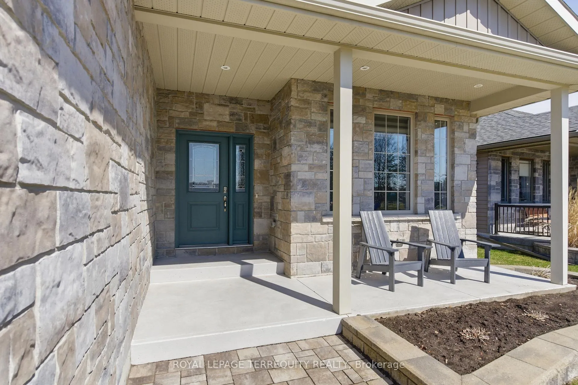 Photo 3 of 32 Birchmount Street, Quinte West, Murray Ward — HOMEH