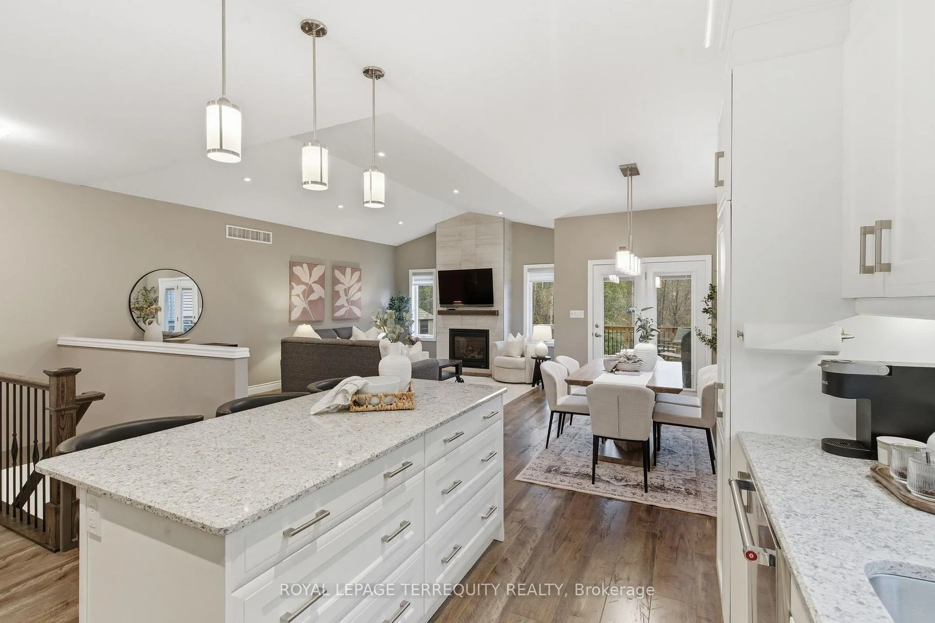 Photo 12 of 32 Birchmount Street, Quinte West, Murray Ward — HOMEH