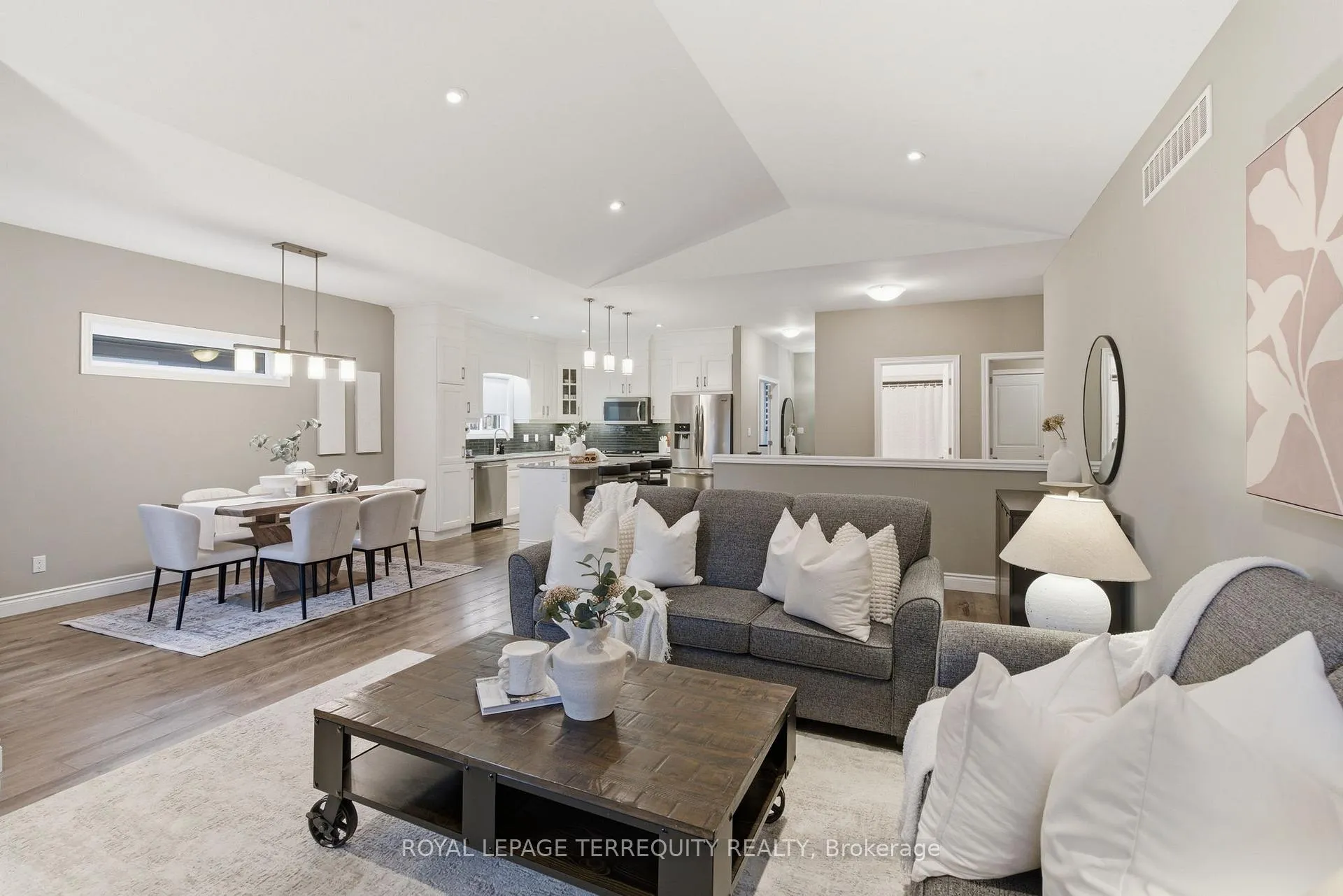 Photo 17 of 32 Birchmount Street, Quinte West, Murray Ward — HOMEH