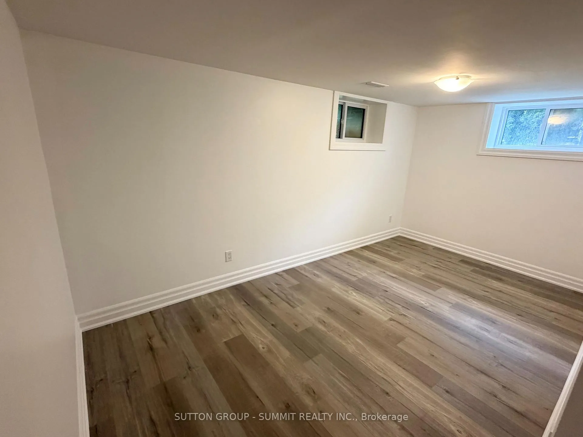 Photo 6 of 482 East 37th (Basement) Street, Hamilton, Burkholme — HOMEH