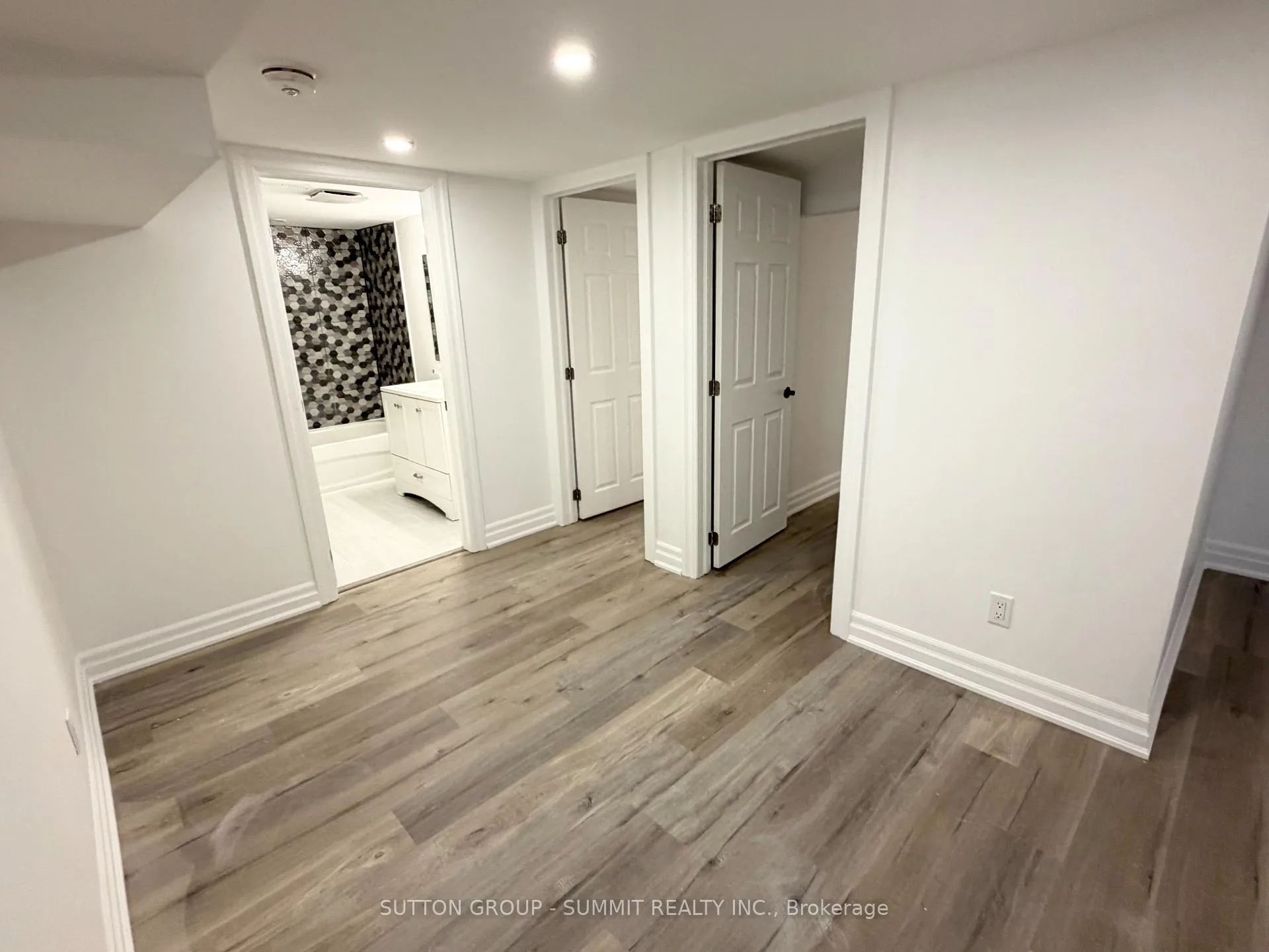 Photo 10 of 482 East 37th (Basement) Street, Hamilton, Burkholme — HOMEH