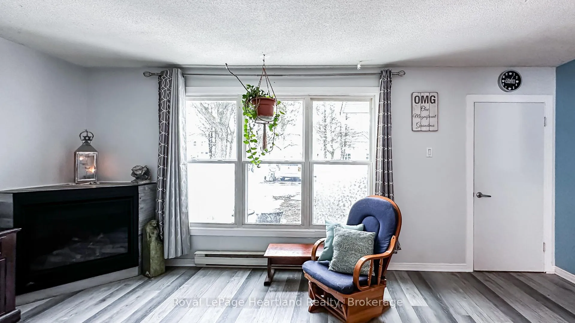 Photo 6 of 21 St Charles Place, Huron East, Vanastra — HOMEH