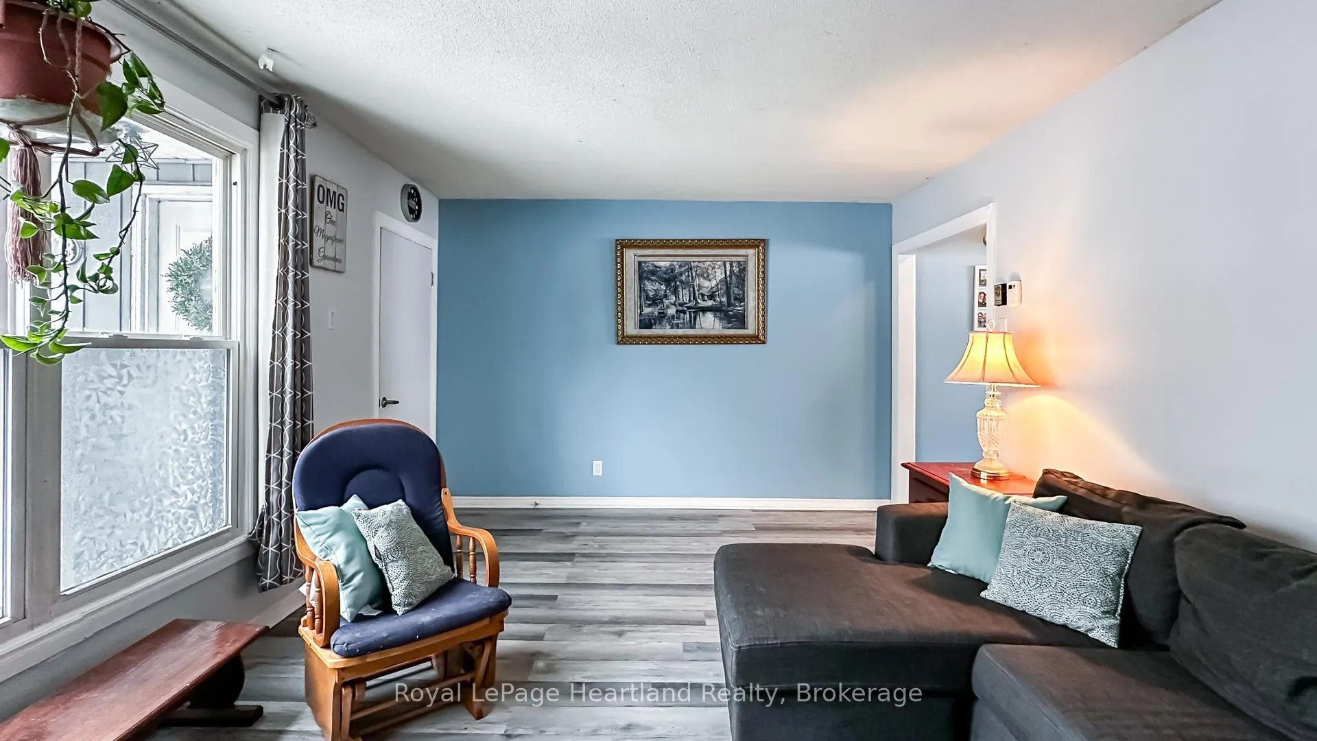 Photo 7 of 21 St Charles Place, Huron East, Vanastra — HOMEH