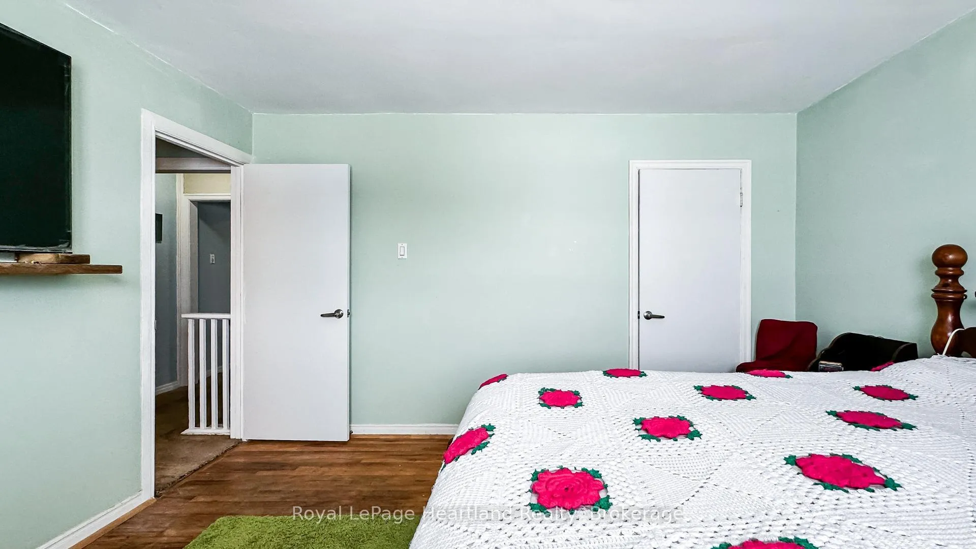 Photo 17 of 21 St Charles Place, Huron East, Vanastra — HOMEH