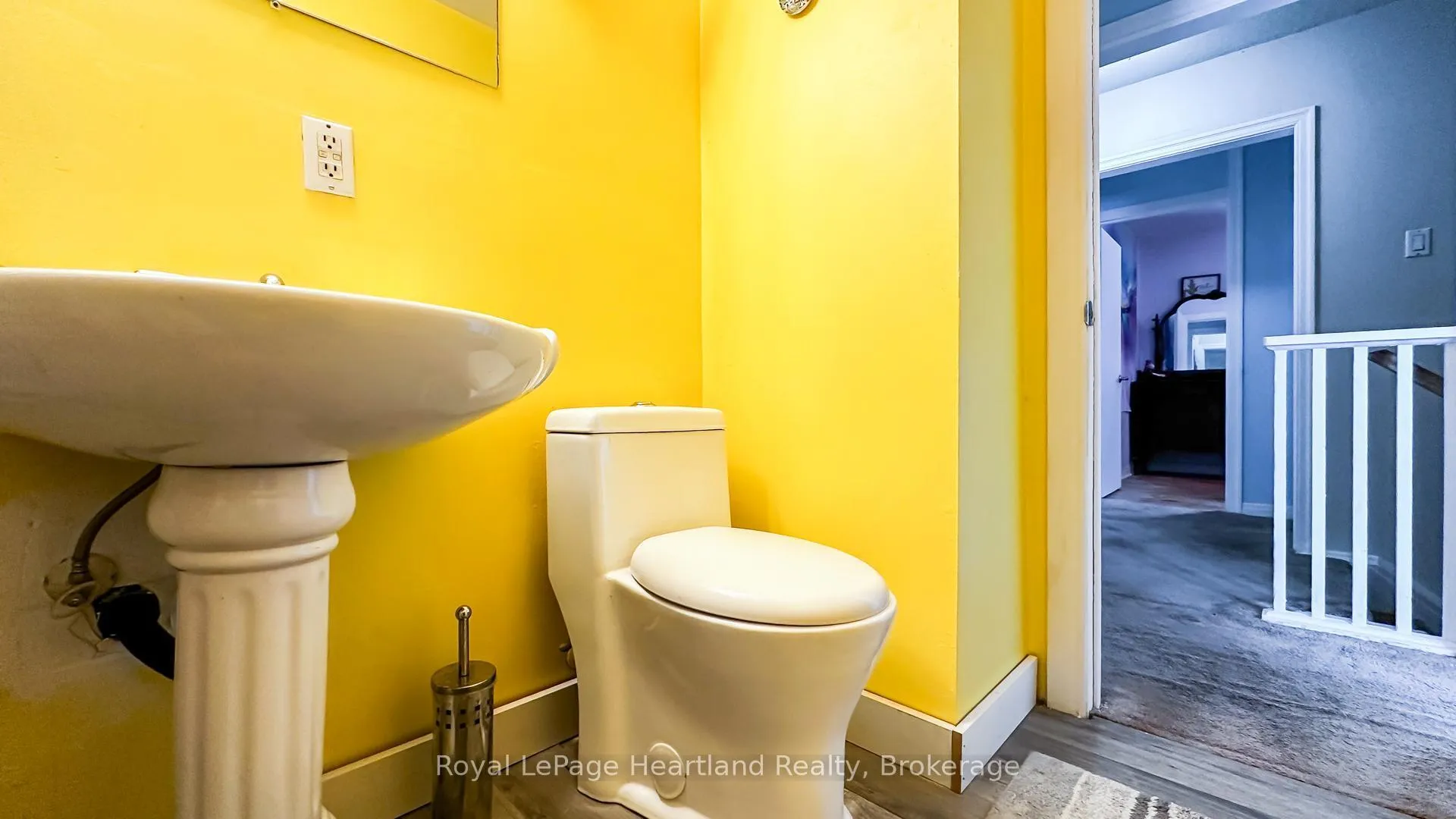 Photo 20 of 21 St Charles Place, Huron East, Vanastra — HOMEH