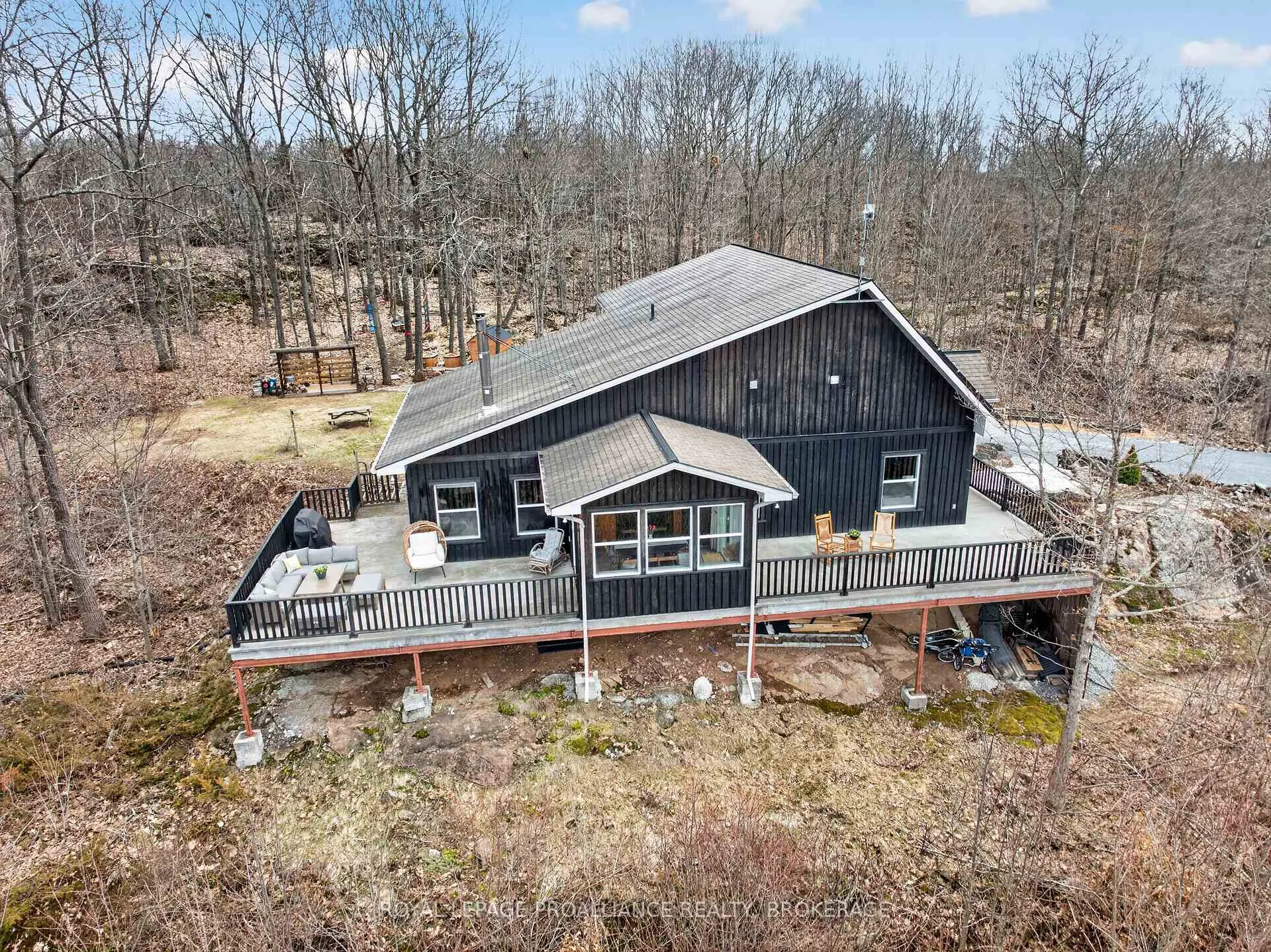 Photo 4 of 5025 North Shore Road, Frontenac, Frontenac South — HOMEH