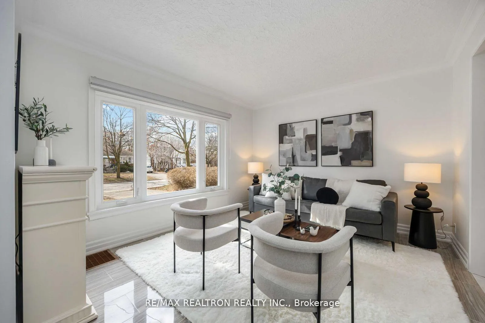 Photo 3 of 40 Highland Park Boulevard, Markham, Grandview — HOMEH