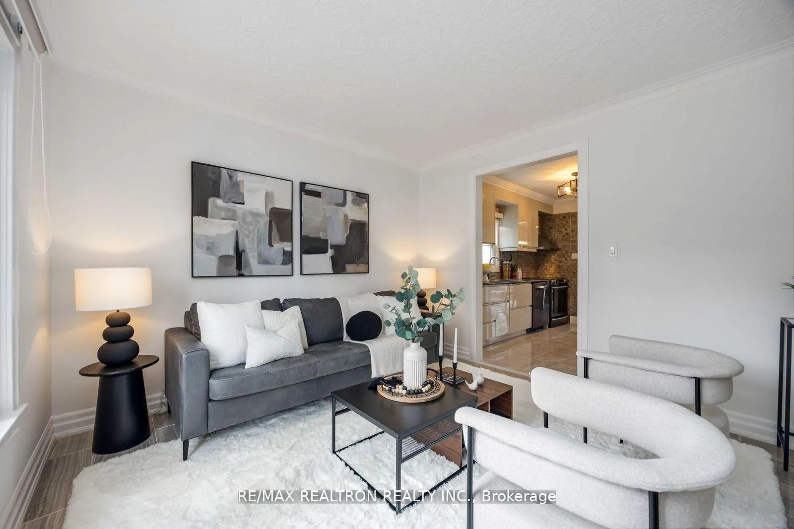 Photo 4 of 40 Highland Park Boulevard, Markham, Grandview — HOMEH