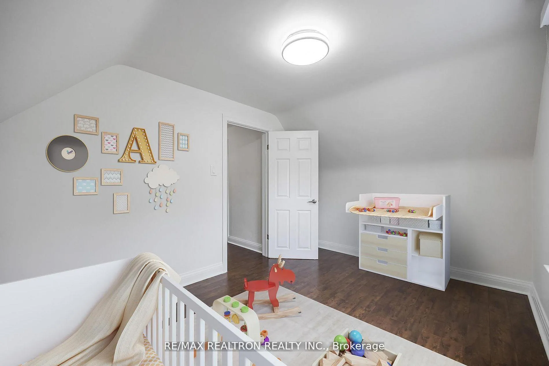 Photo 30 of 40 Highland Park Boulevard, Markham, Grandview — HOMEH