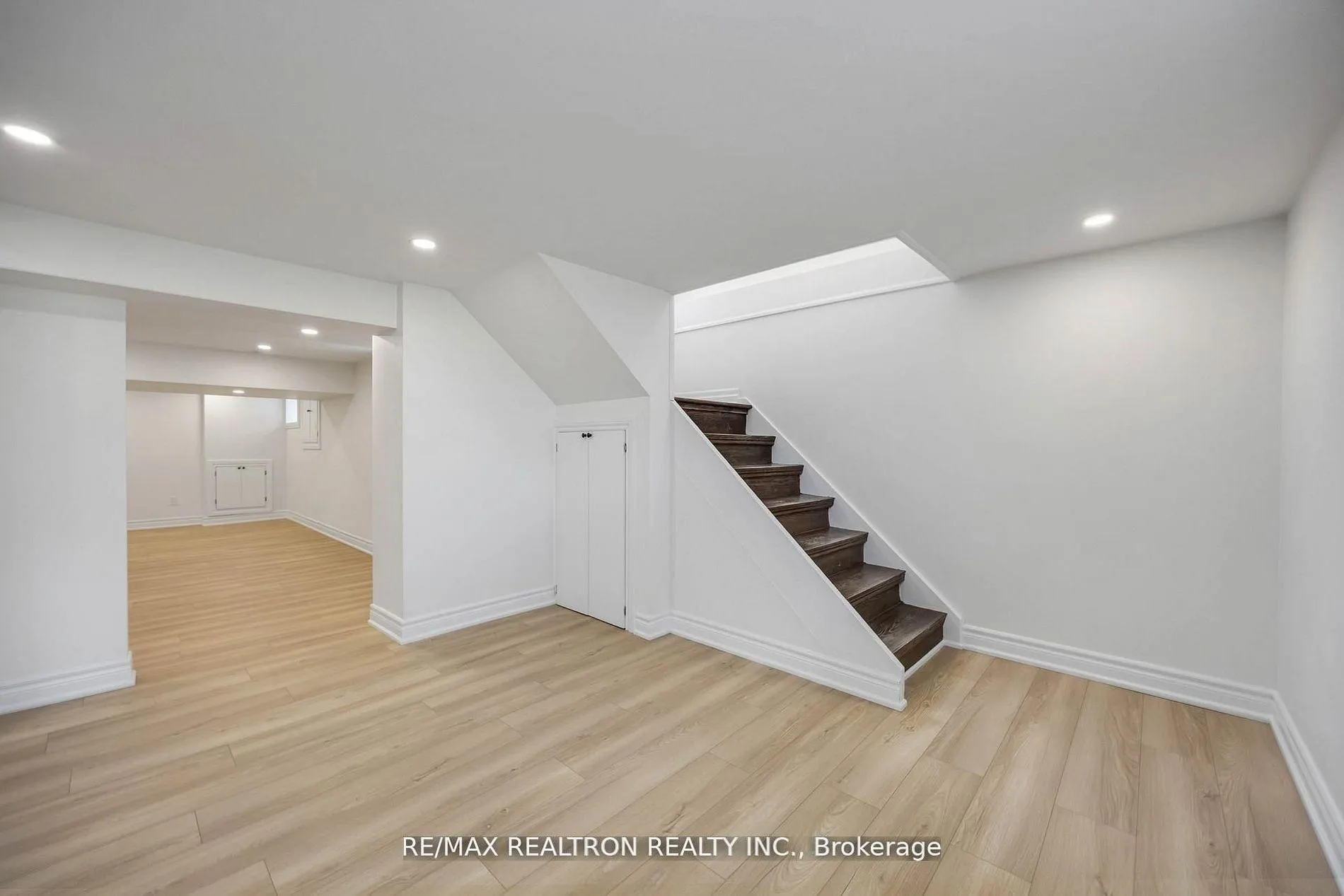 Photo 32 of 40 Highland Park Boulevard, Markham, Grandview — HOMEH
