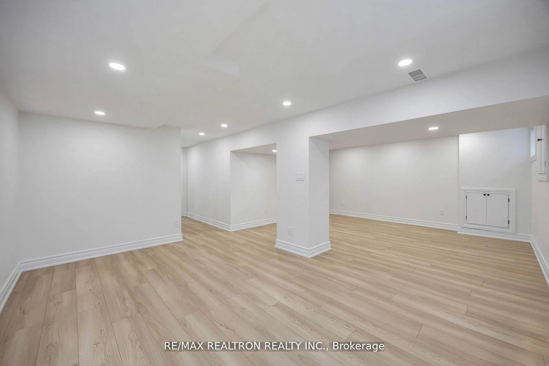 Photo 37 of 40 Highland Park Boulevard, Markham, Grandview — HOMEH