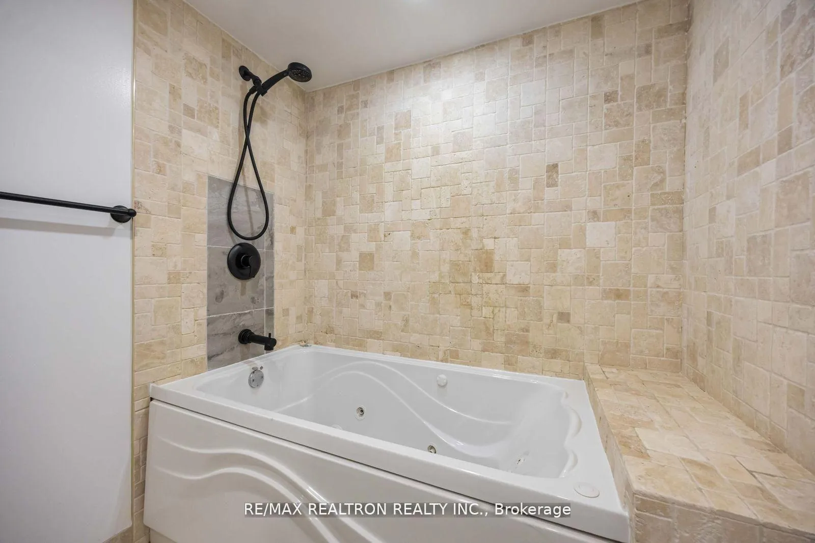Photo 40 of 40 Highland Park Boulevard, Markham, Grandview — HOMEH