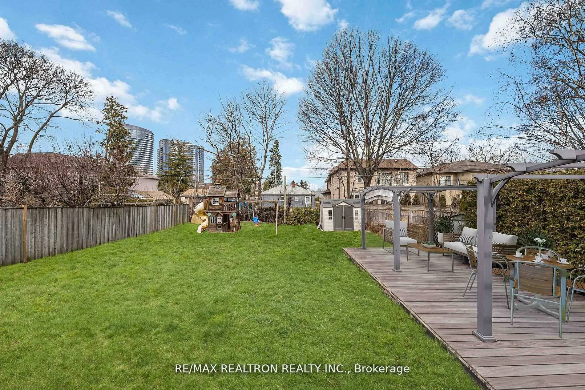 Photo 42 of 40 Highland Park Boulevard, Markham, Grandview — HOMEH