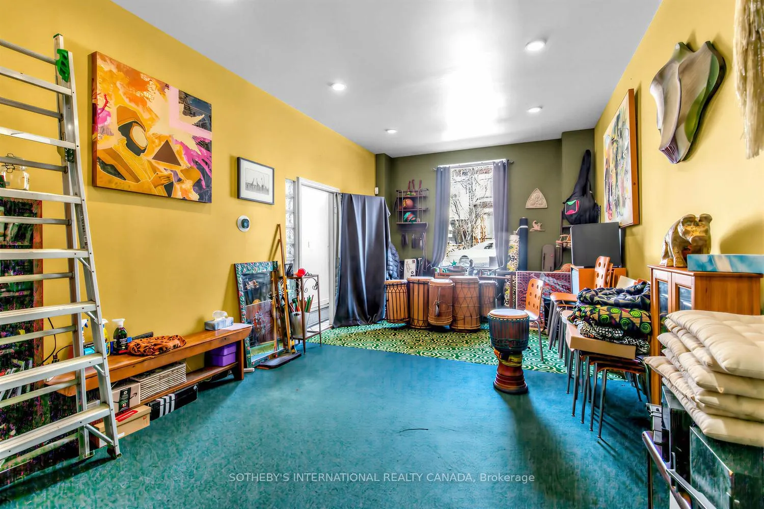 Photo 2 of 243 Gerrard Street E, Toronto, Moss Park — HOMEH