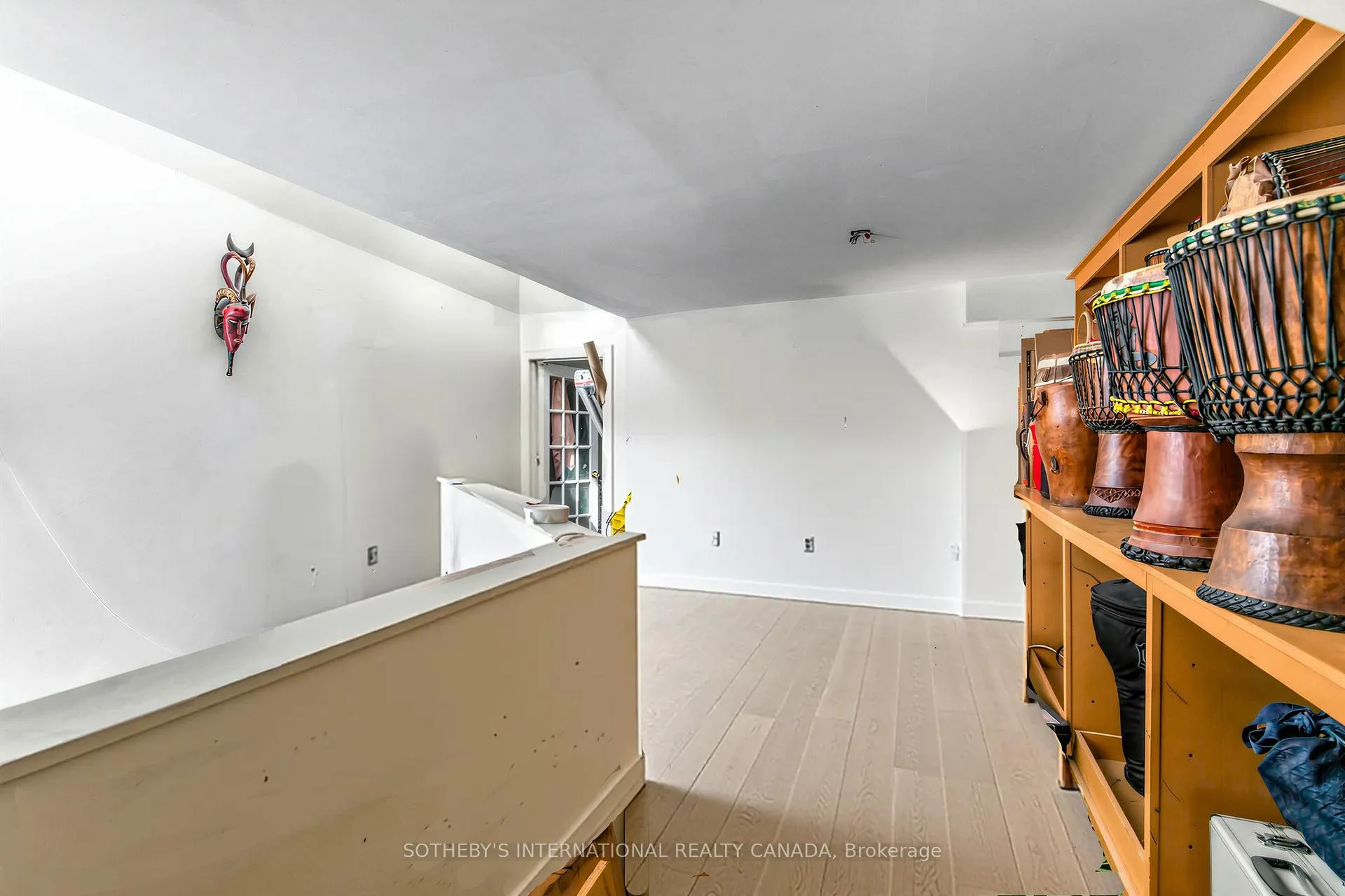 Photo 6 of 243 Gerrard Street E, Toronto, Moss Park — HOMEH