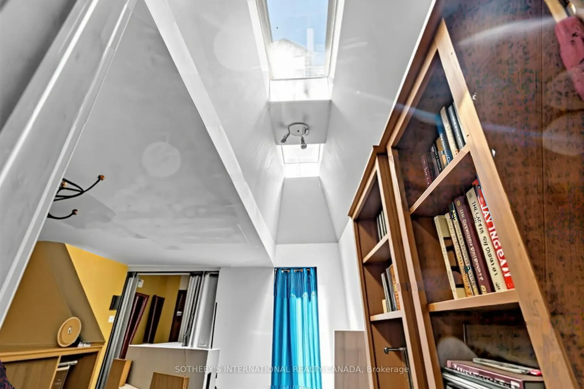 Photo 11 of 243 Gerrard Street E, Toronto, Moss Park — HOMEH