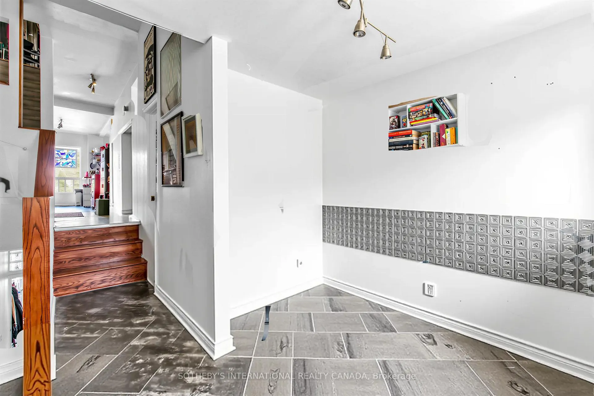 Photo 17 of 243 Gerrard Street E, Toronto, Moss Park — HOMEH