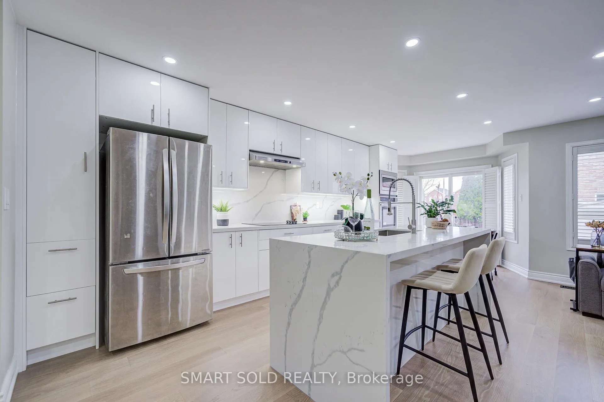 Photo 13 of 53 Cassia Crescent, Vaughan, Maple — HOMEH