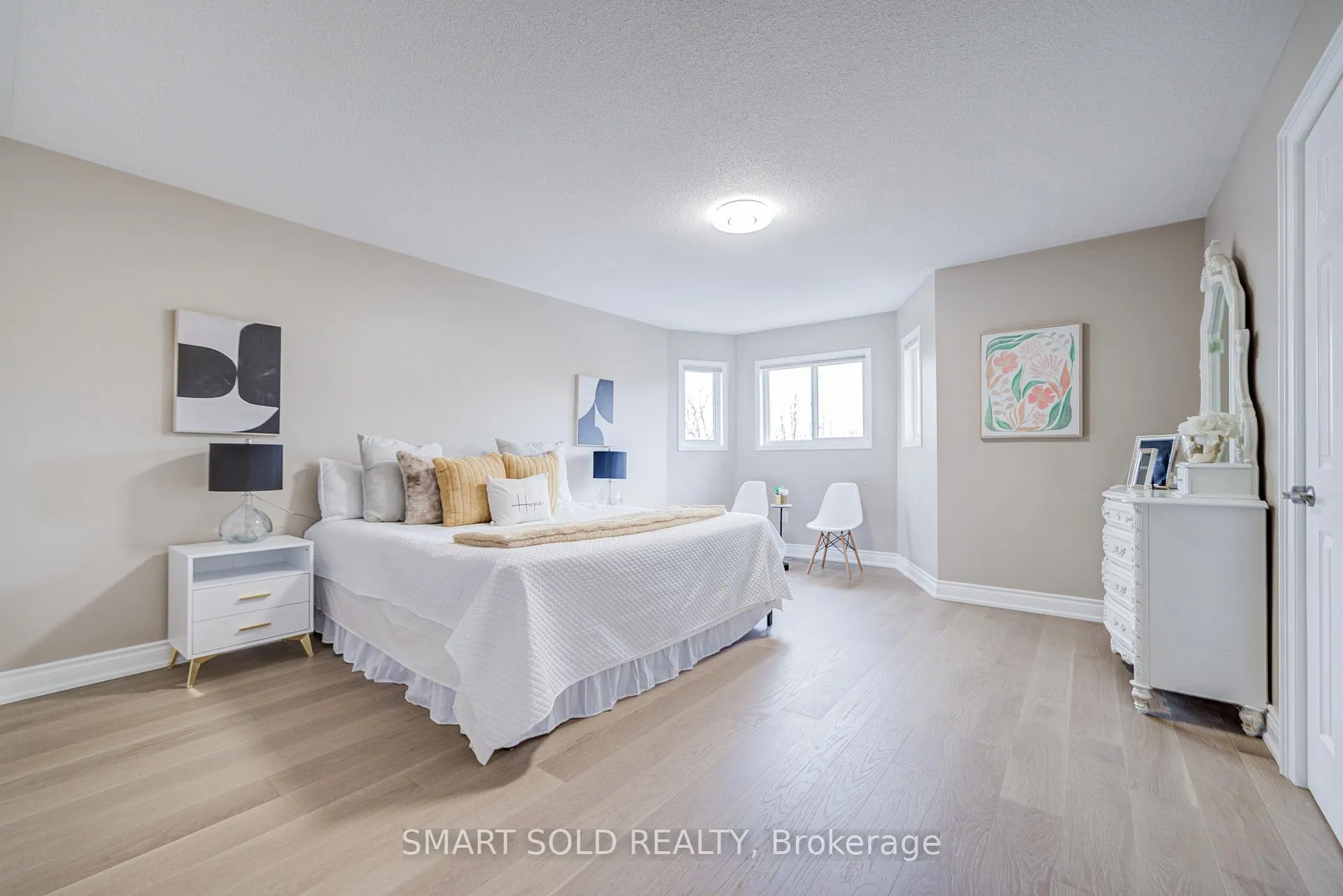 Photo 18 of 53 Cassia Crescent, Vaughan, Maple — HOMEH