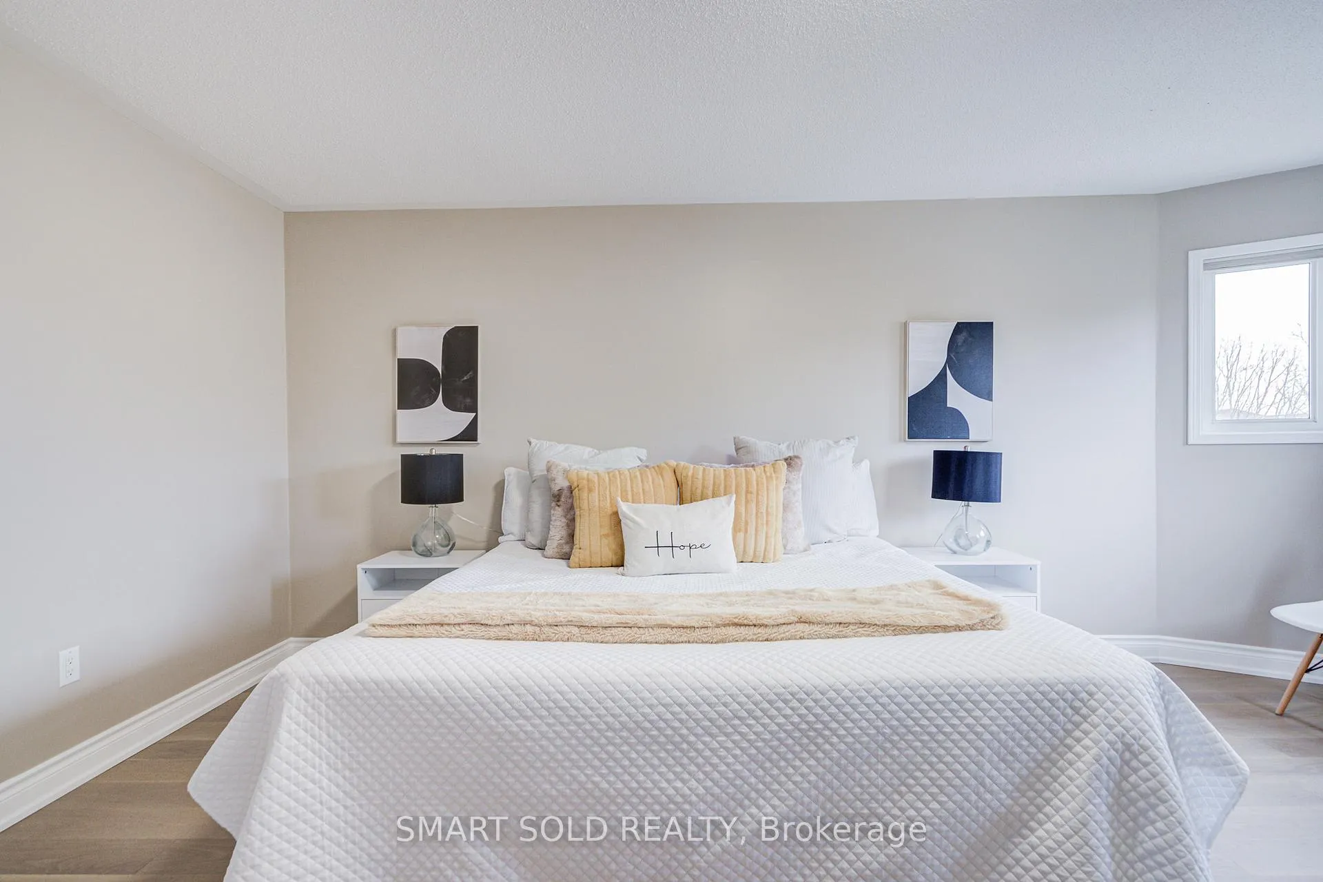 Photo 19 of 53 Cassia Crescent, Vaughan, Maple — HOMEH
