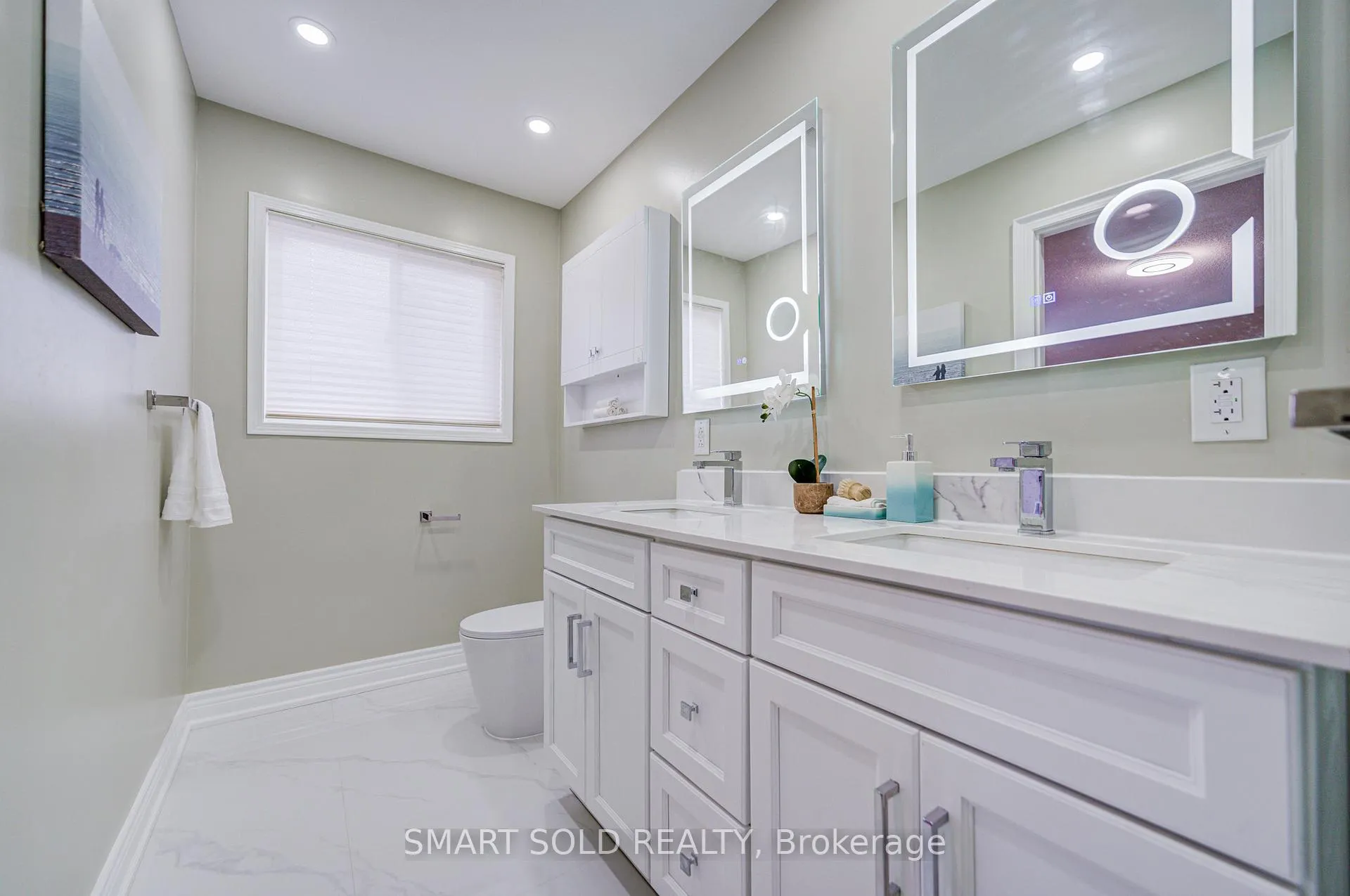 Photo 22 of 53 Cassia Crescent, Vaughan, Maple — HOMEH
