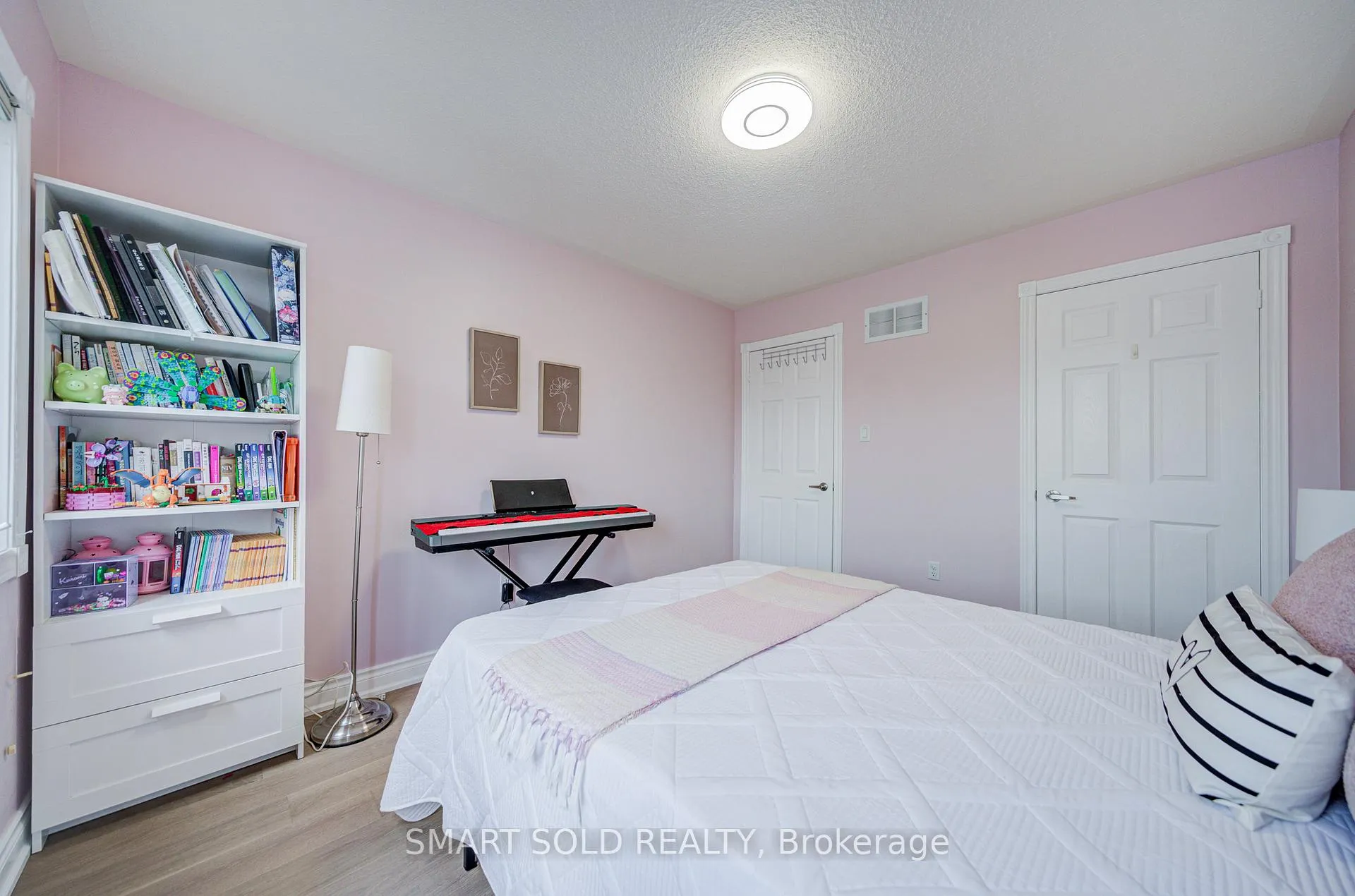 Photo 26 of 53 Cassia Crescent, Vaughan, Maple — HOMEH