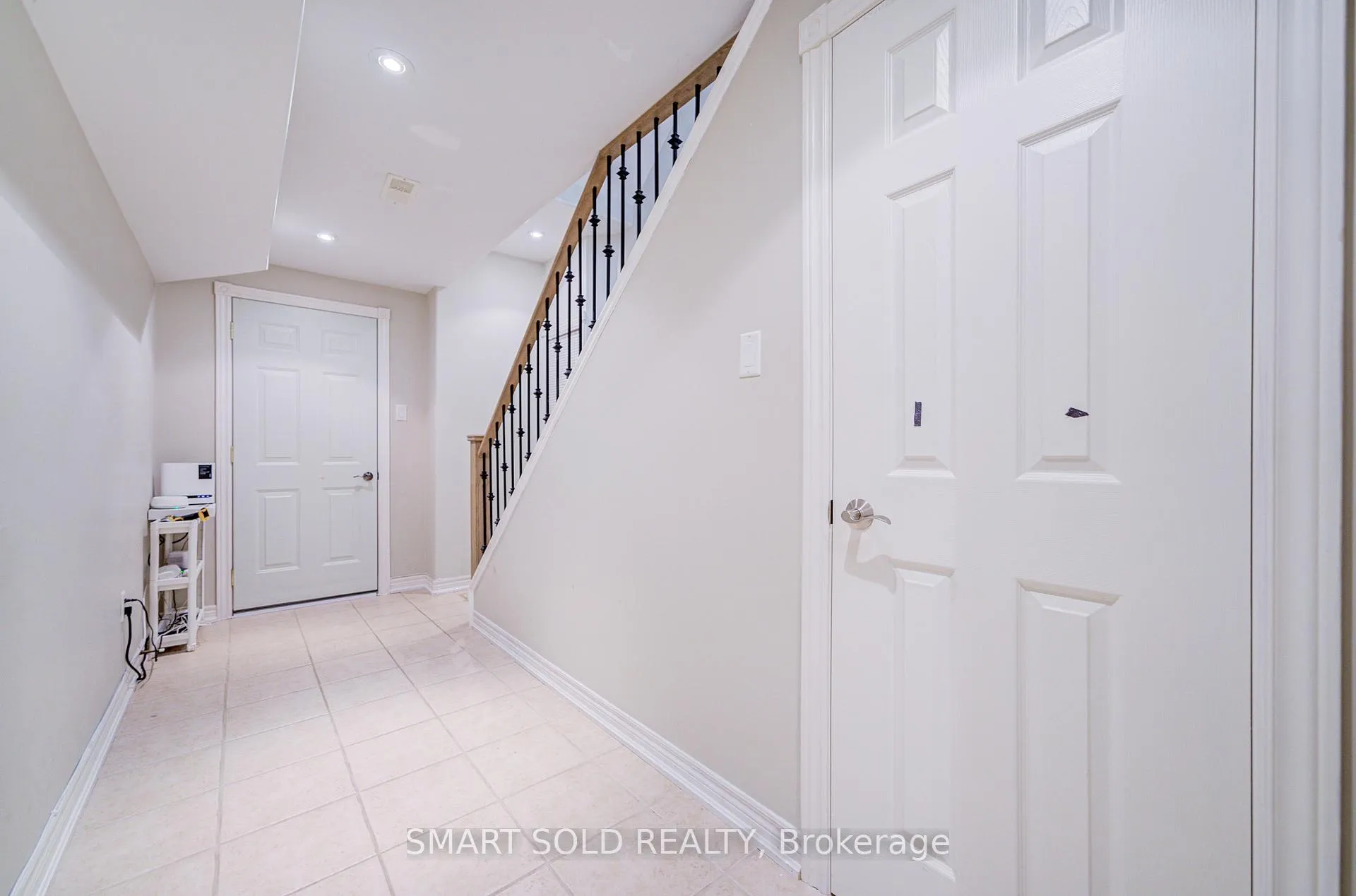Photo 31 of 53 Cassia Crescent, Vaughan, Maple — HOMEH