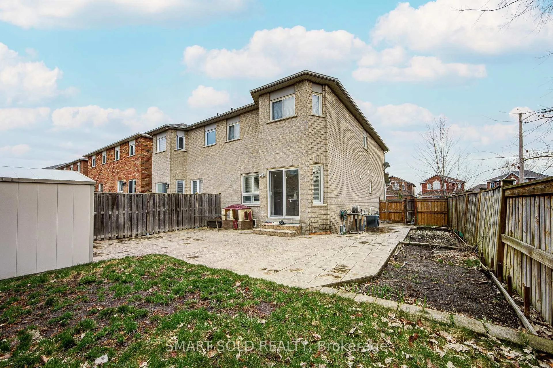 Photo 37 of 53 Cassia Crescent, Vaughan, Maple — HOMEH
