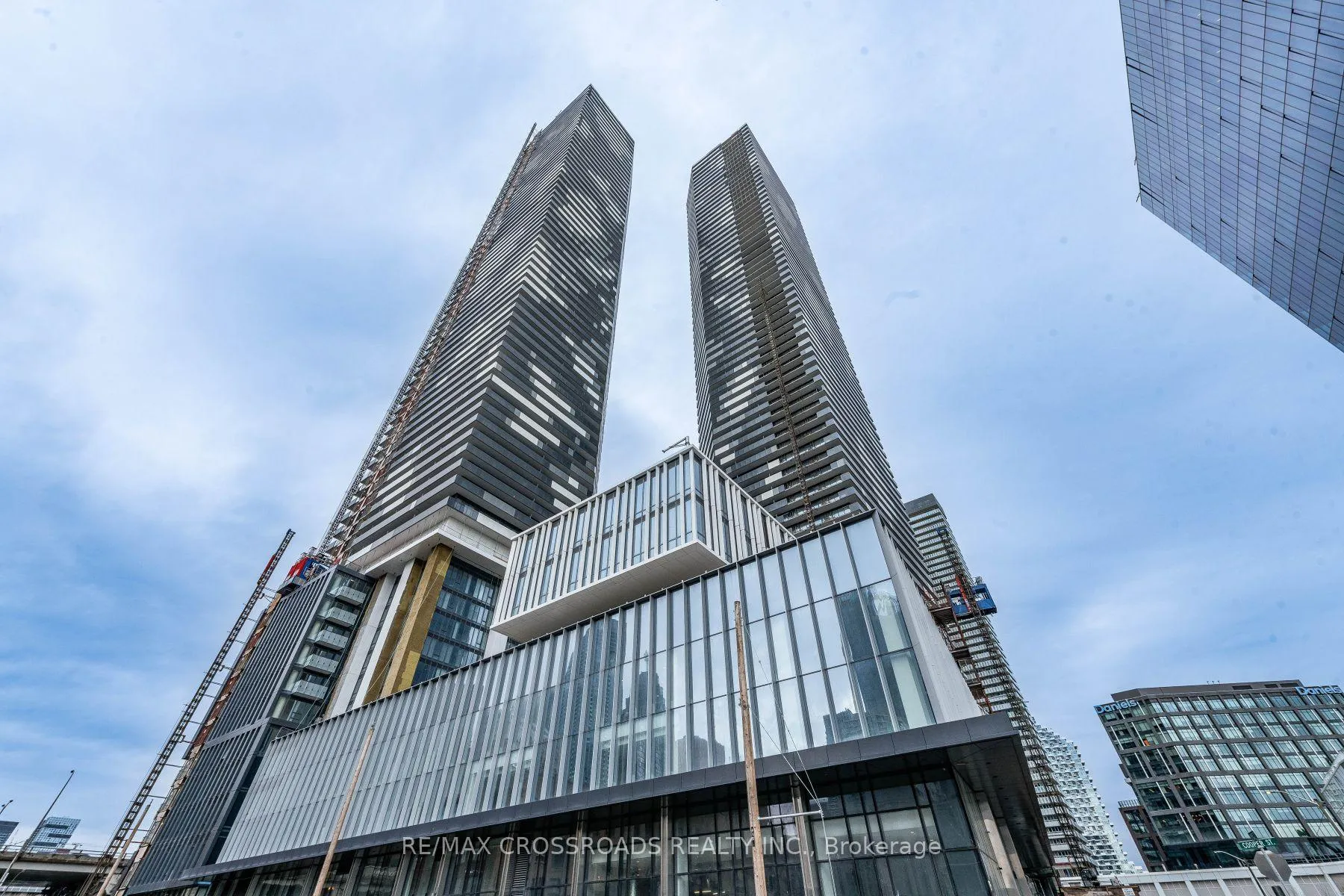 Front of Unit 2507, 55 Cooper Street