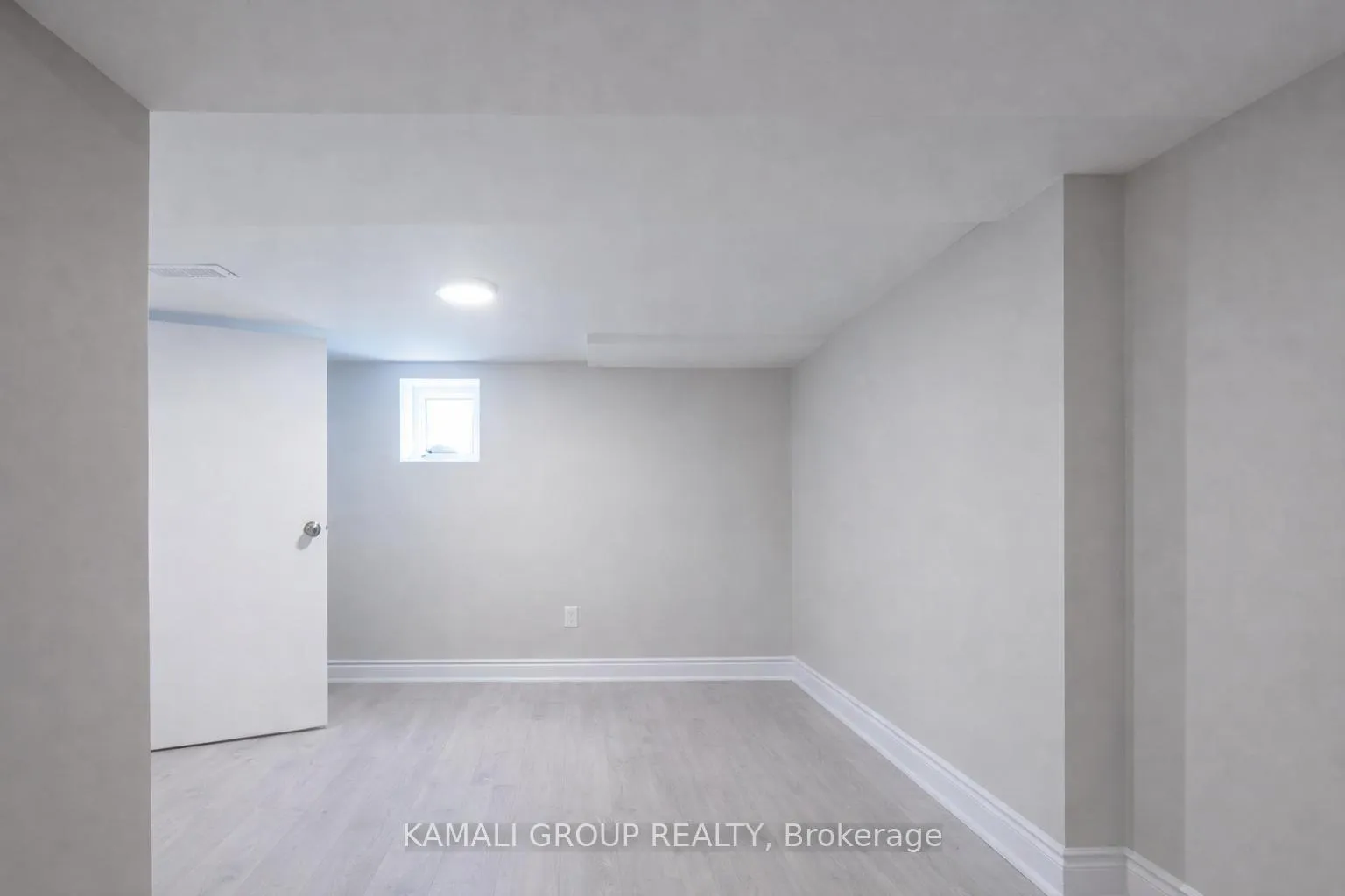 Photo 13 of Unit MAIN, 4554 Third Avenue, Niagara Falls, Cherrywood — HOMEH