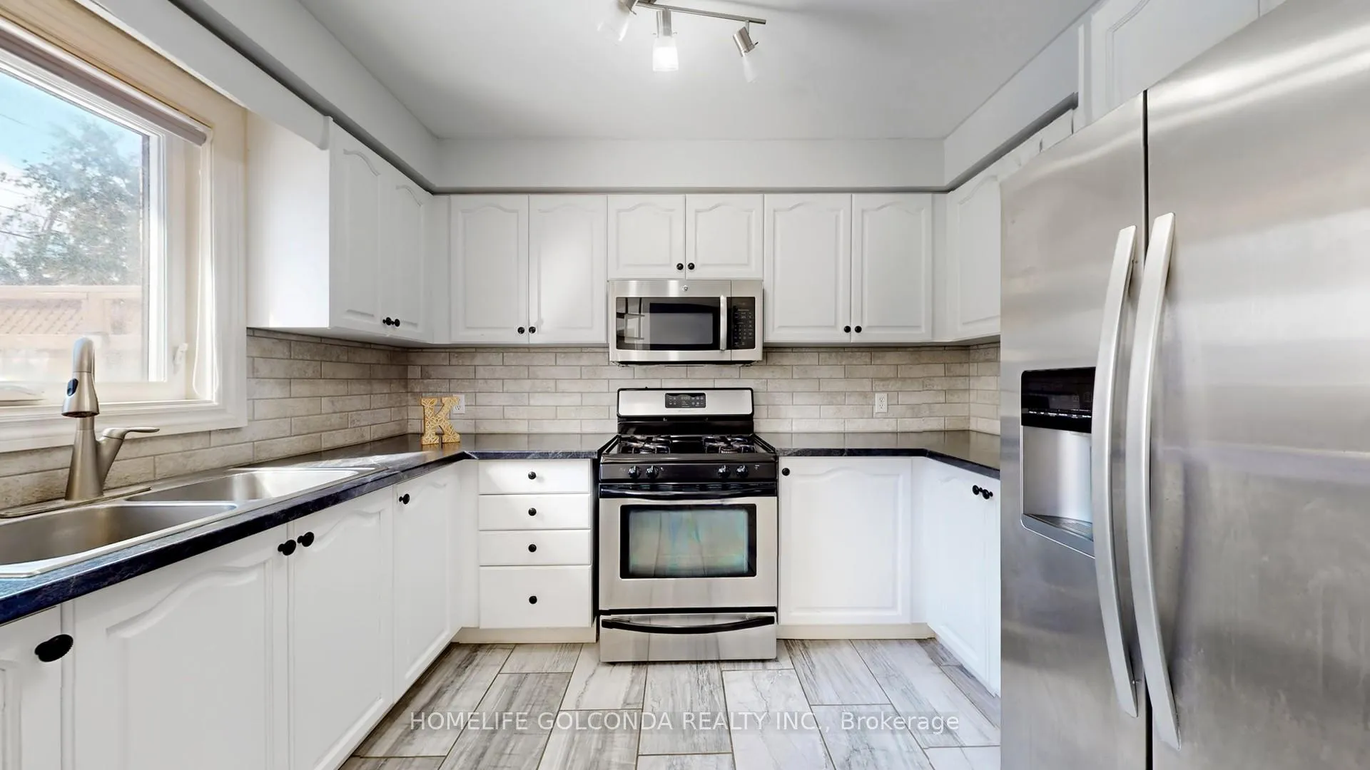 Photo 14 of 39 Etherington Crescent, Barrie, West Bayfield — HOMEH