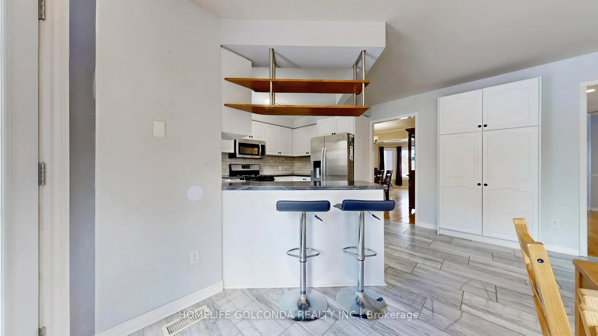 Photo 17 of 39 Etherington Crescent, Barrie, West Bayfield — HOMEH