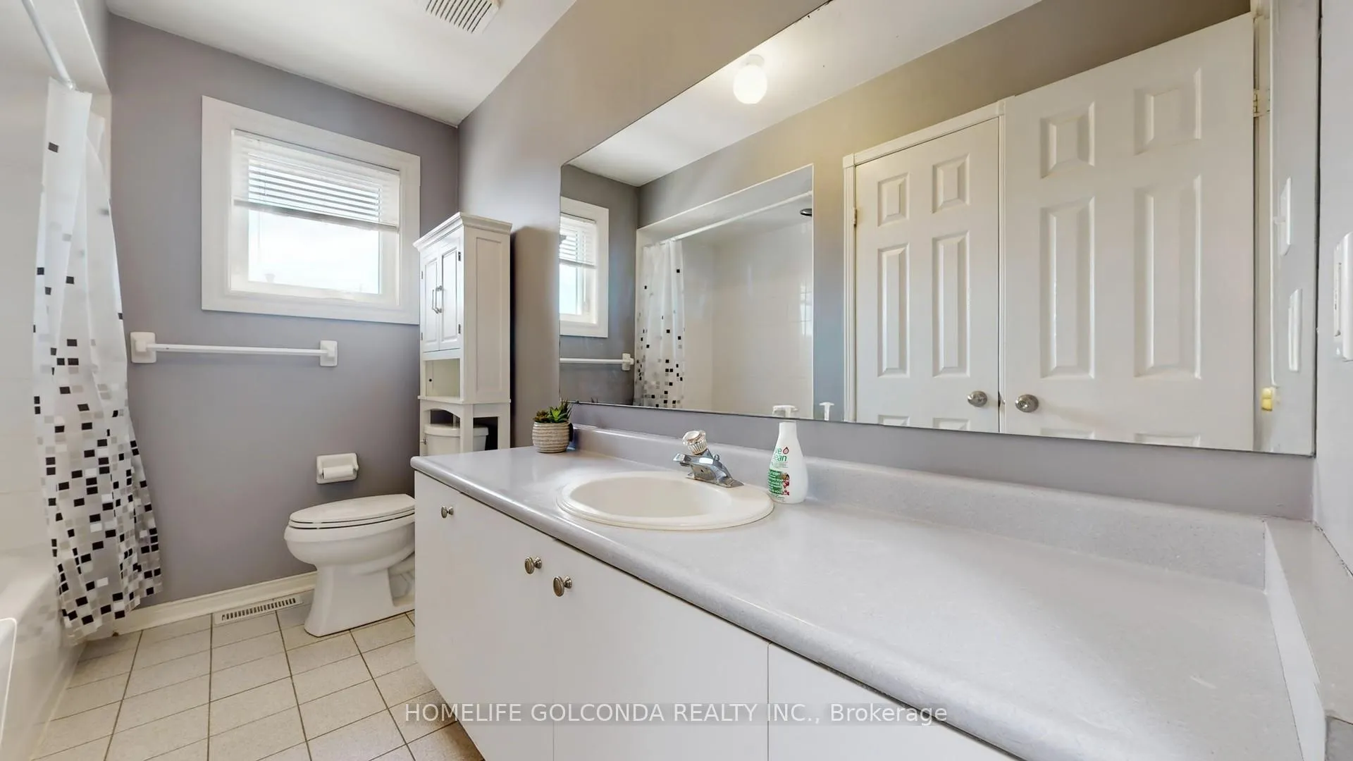 Photo 34 of 39 Etherington Crescent, Barrie, West Bayfield — HOMEH
