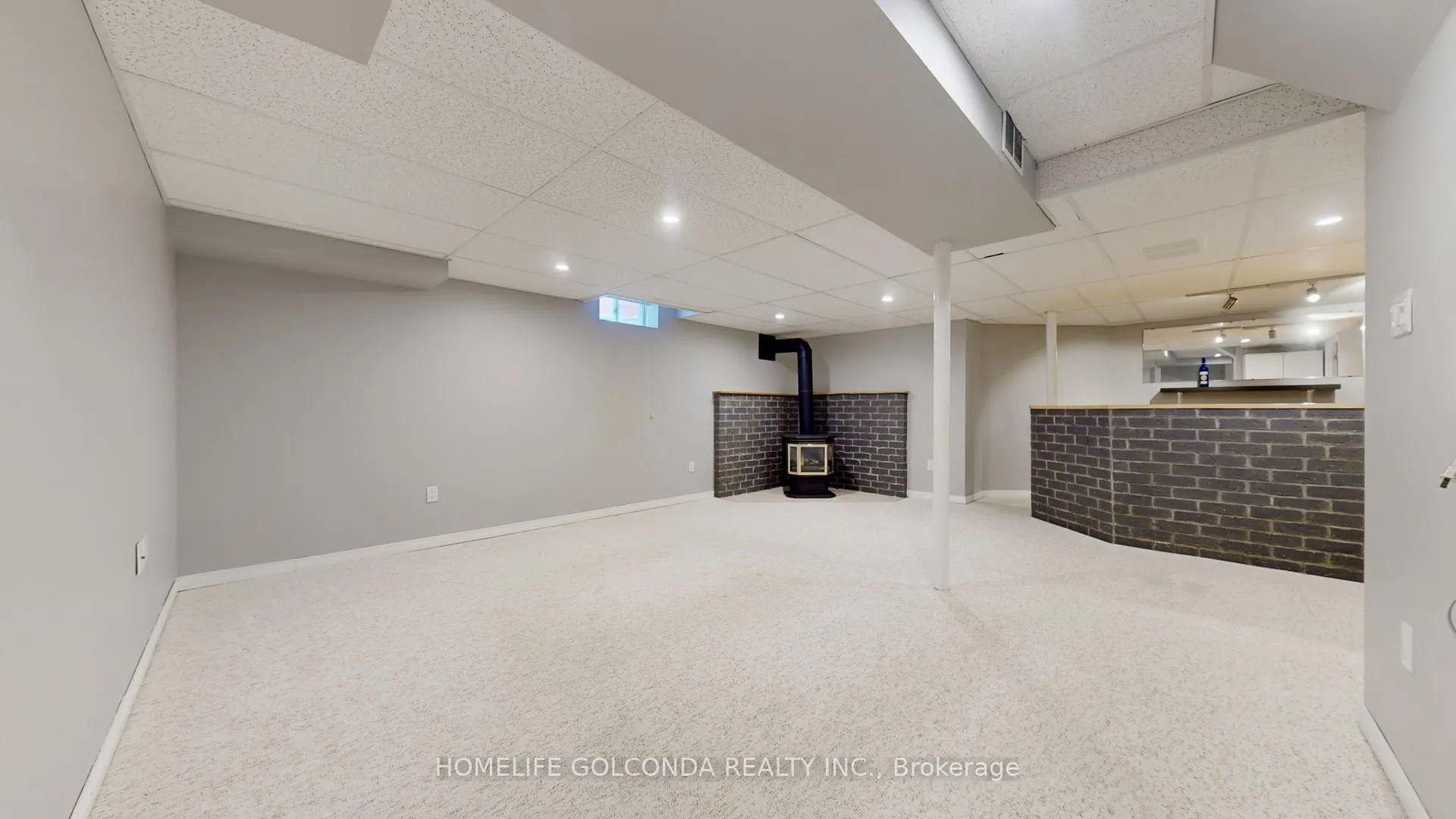 Photo 37 of 39 Etherington Crescent, Barrie, West Bayfield — HOMEH