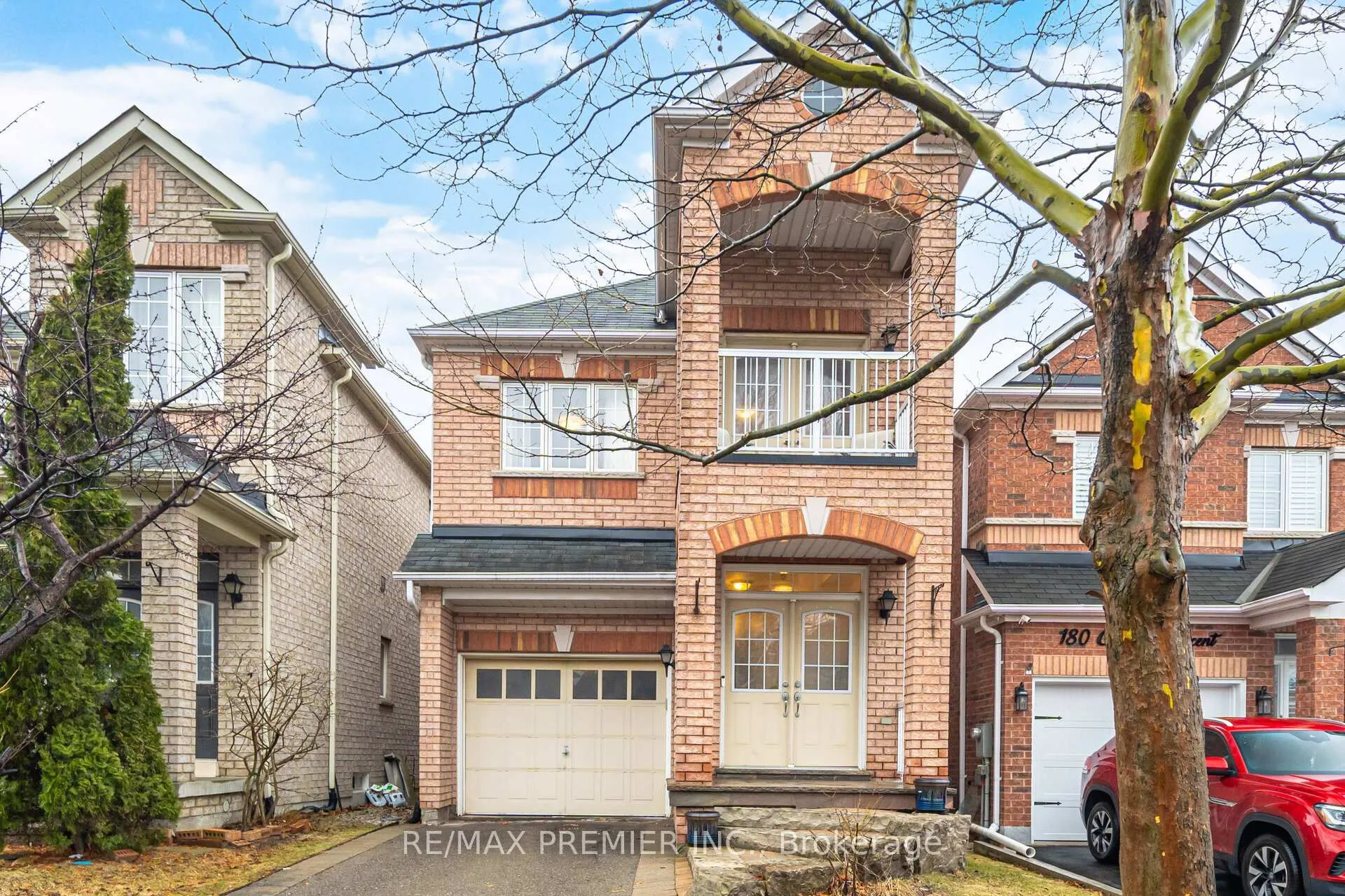 Photo 1 of 182 Chayna Crescent, Vaughan, Patterson — HOMEH