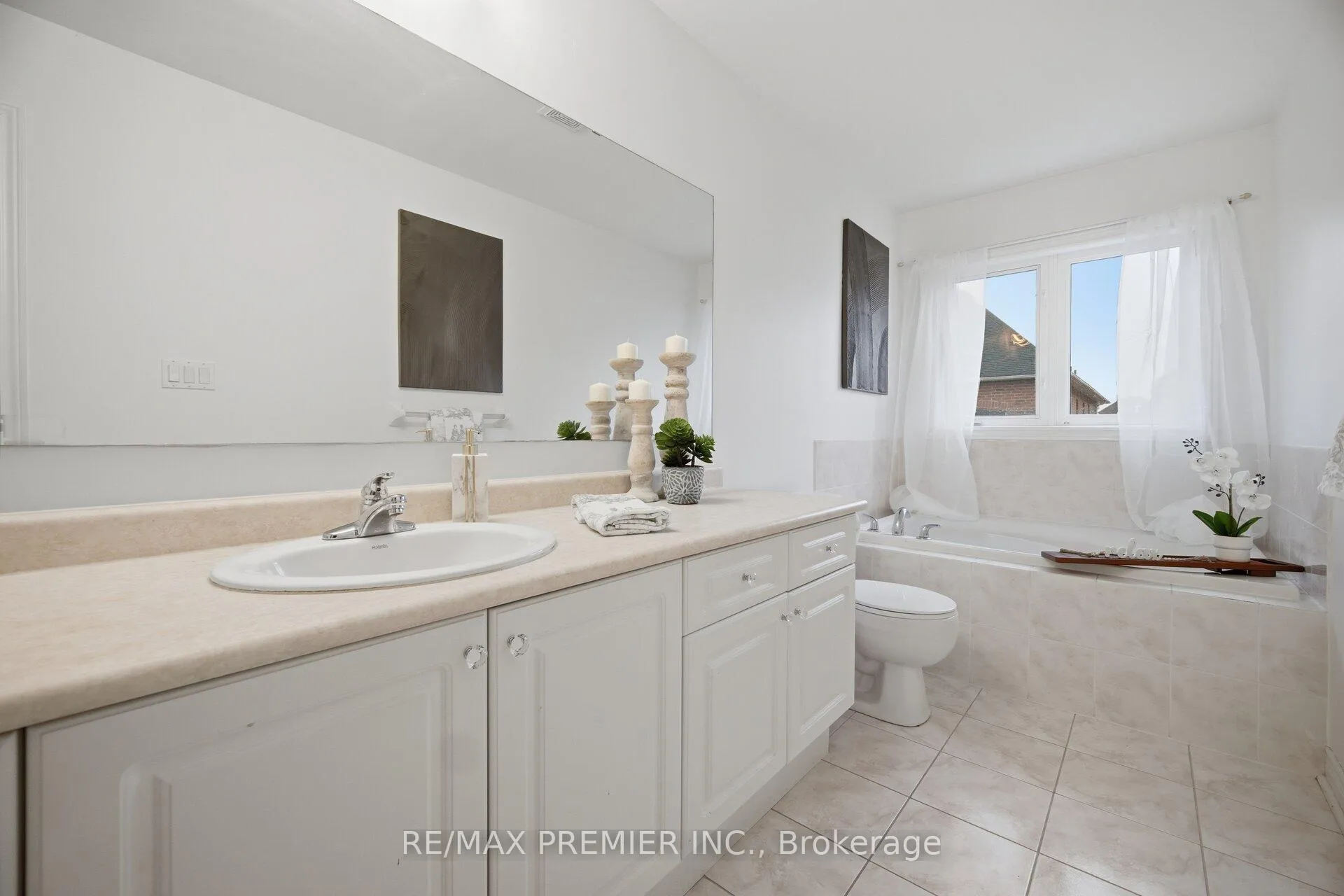 Photo 30 of 182 Chayna Crescent, Vaughan, Patterson — HOMEH