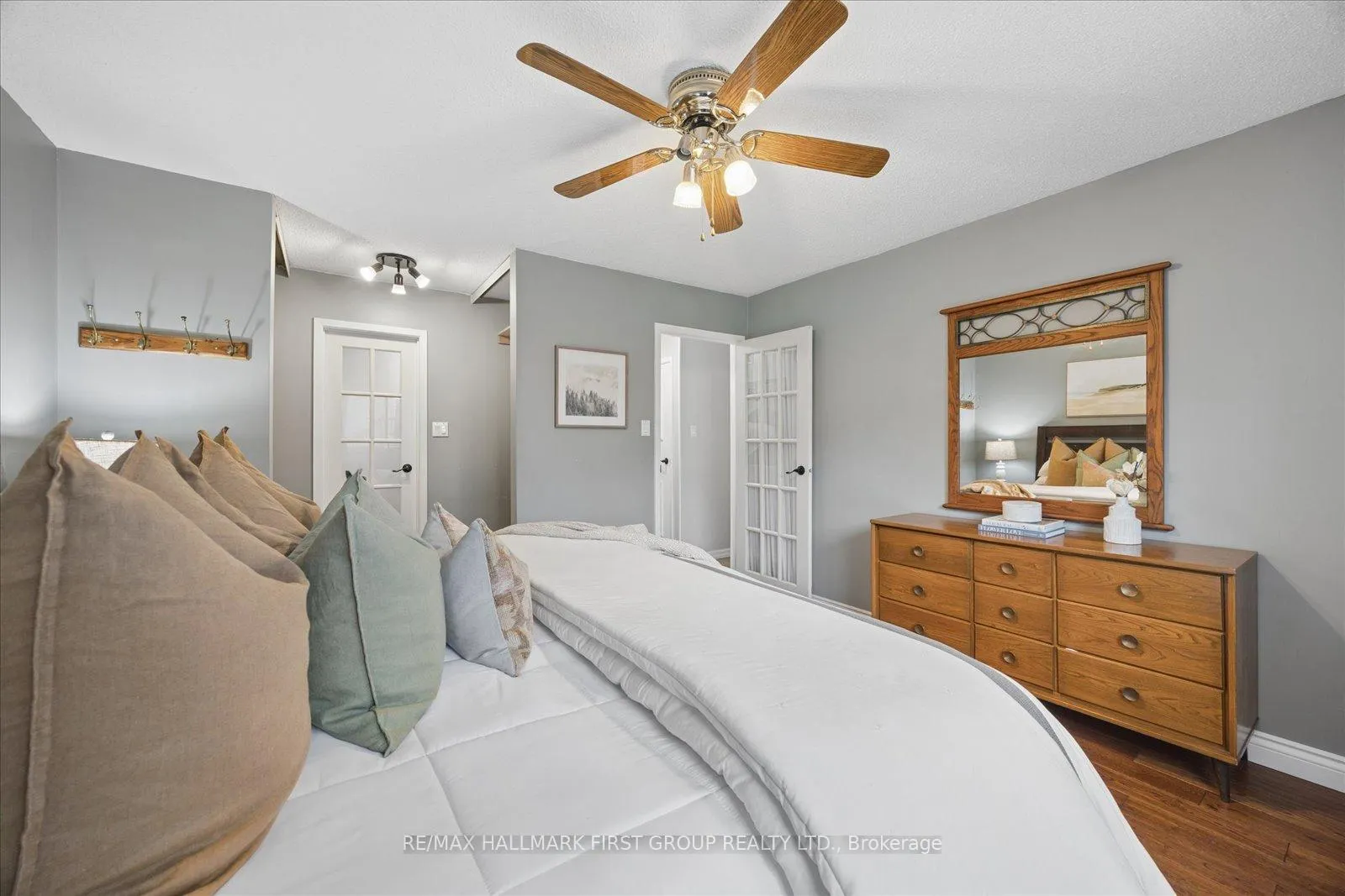 Photo 13 of 56 Longstaff Drive, Ajax, Central — HOMEH