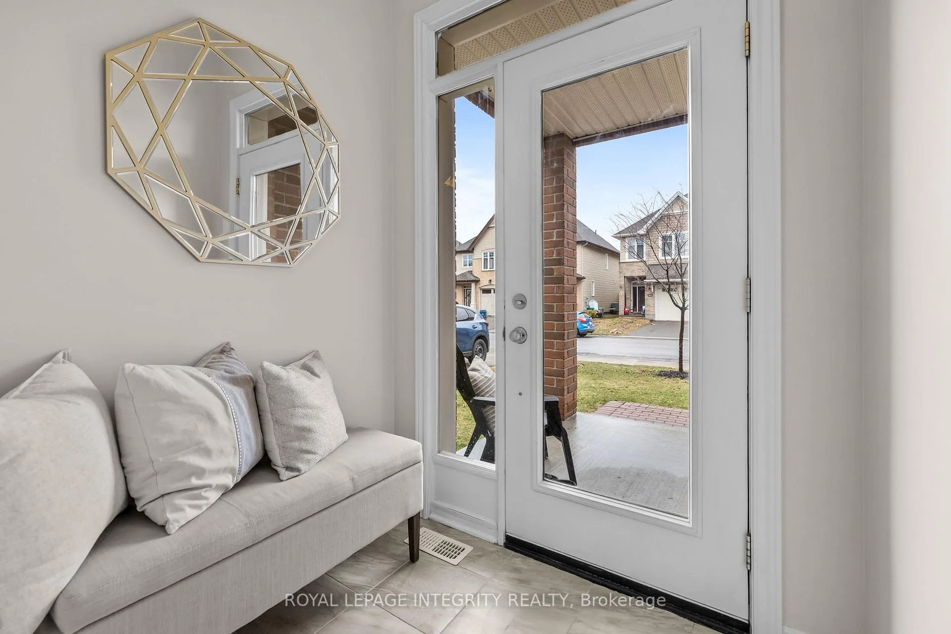 Photo 4 of 362 Warmstone Drive, Ottawa, Stittsville (North) — HOMEH