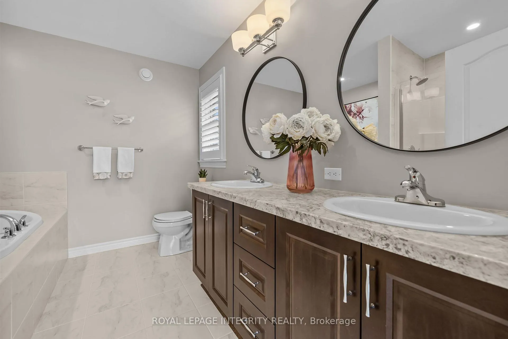Photo 32 of 362 Warmstone Drive, Ottawa, Stittsville (North) — HOMEH