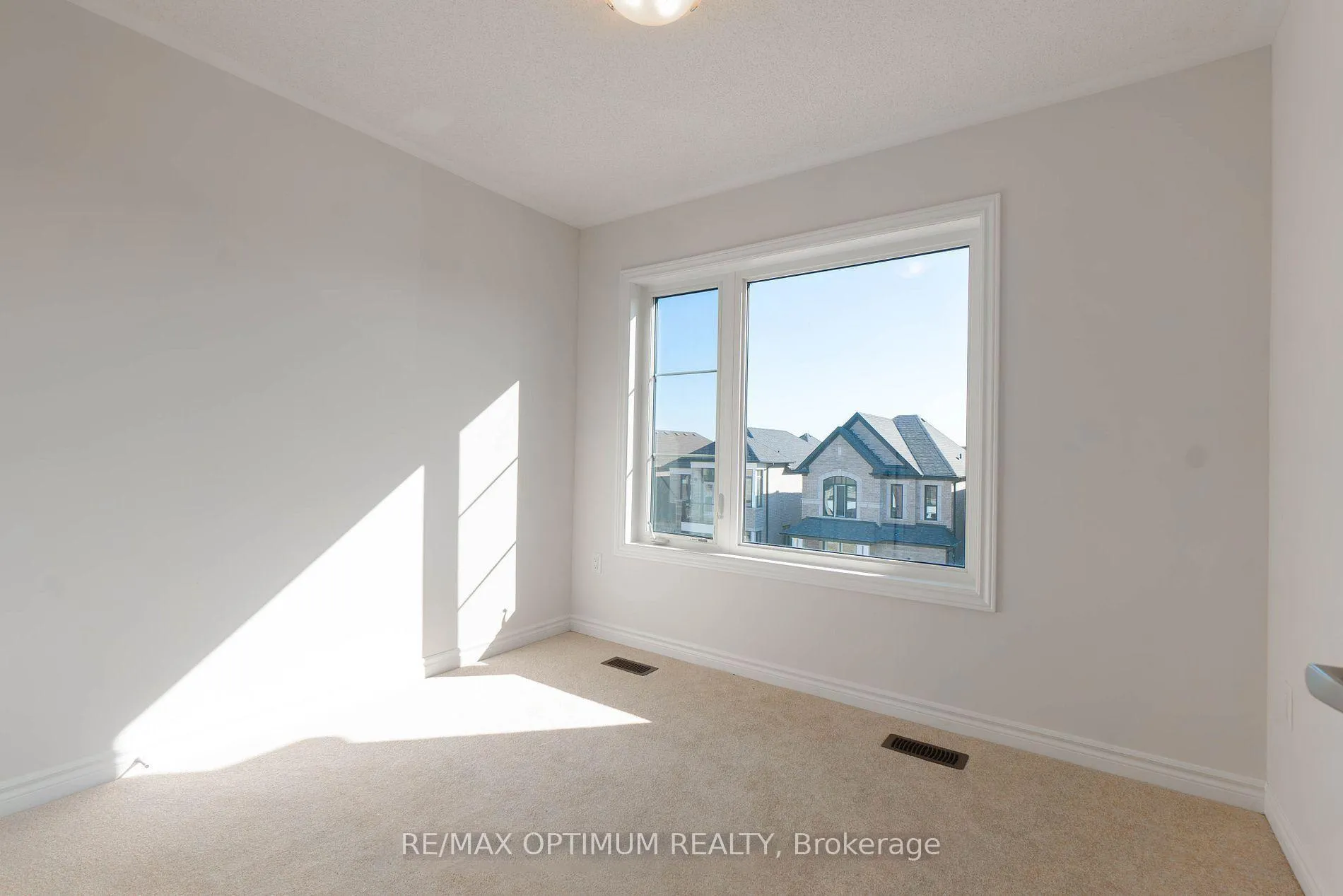 Photo 16 of 31 Camino Real Drive, Caledon, Rural Caledon — HOMEH