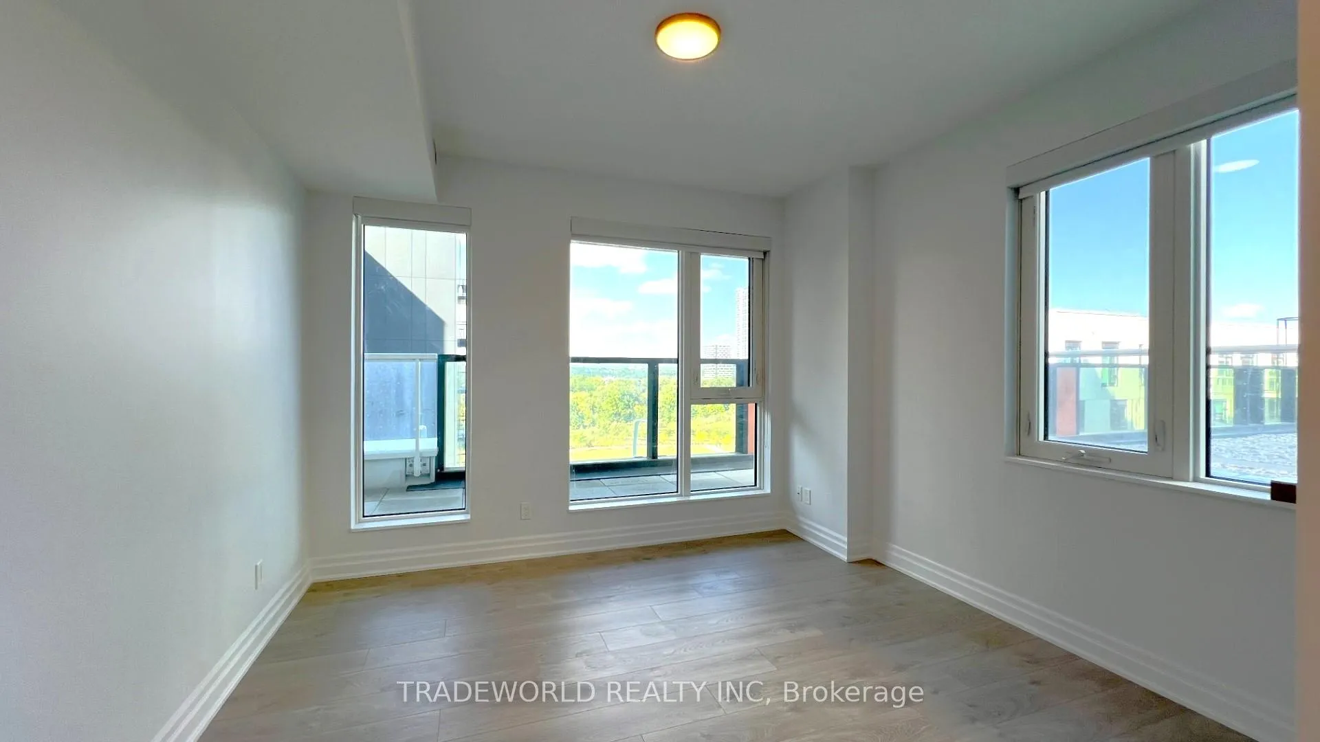 Photo 4 of Unit 707, 10 Rouge Valley Drive W, Markham, Unionville — HOMEH