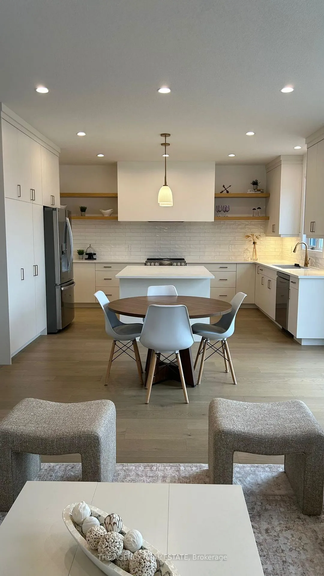 Photo 33 of 3140 Regiment Road W, London, South V — HOMEH
