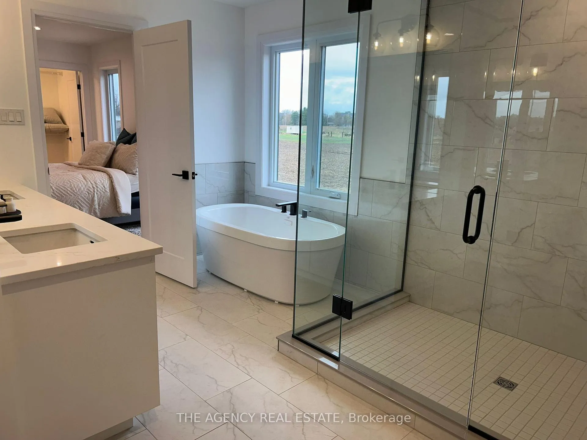 Photo 41 of 3140 Regiment Road W, London, South V — HOMEH