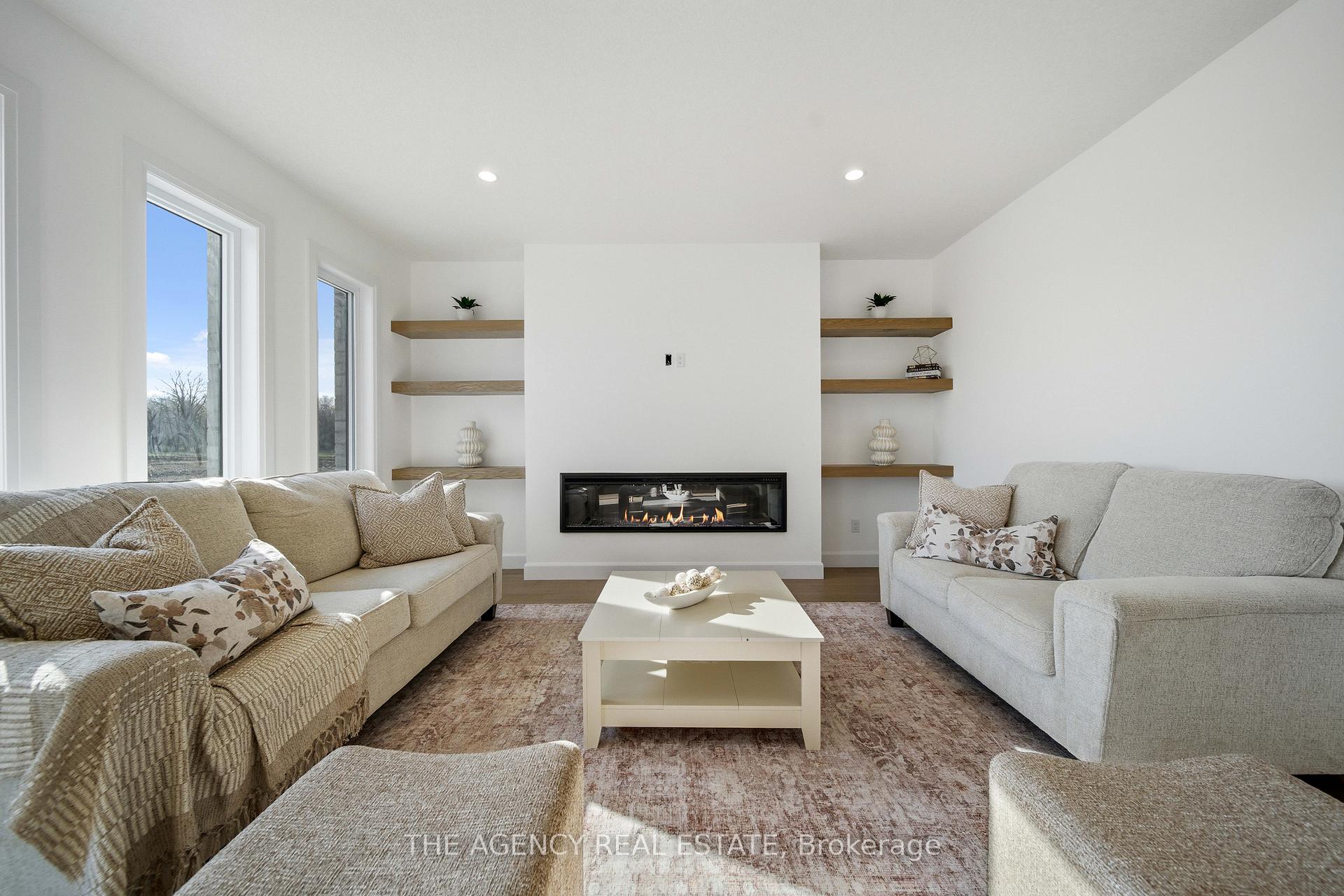 Photo 8 of 3140 Regiment Road W, London, South V — HOMEH