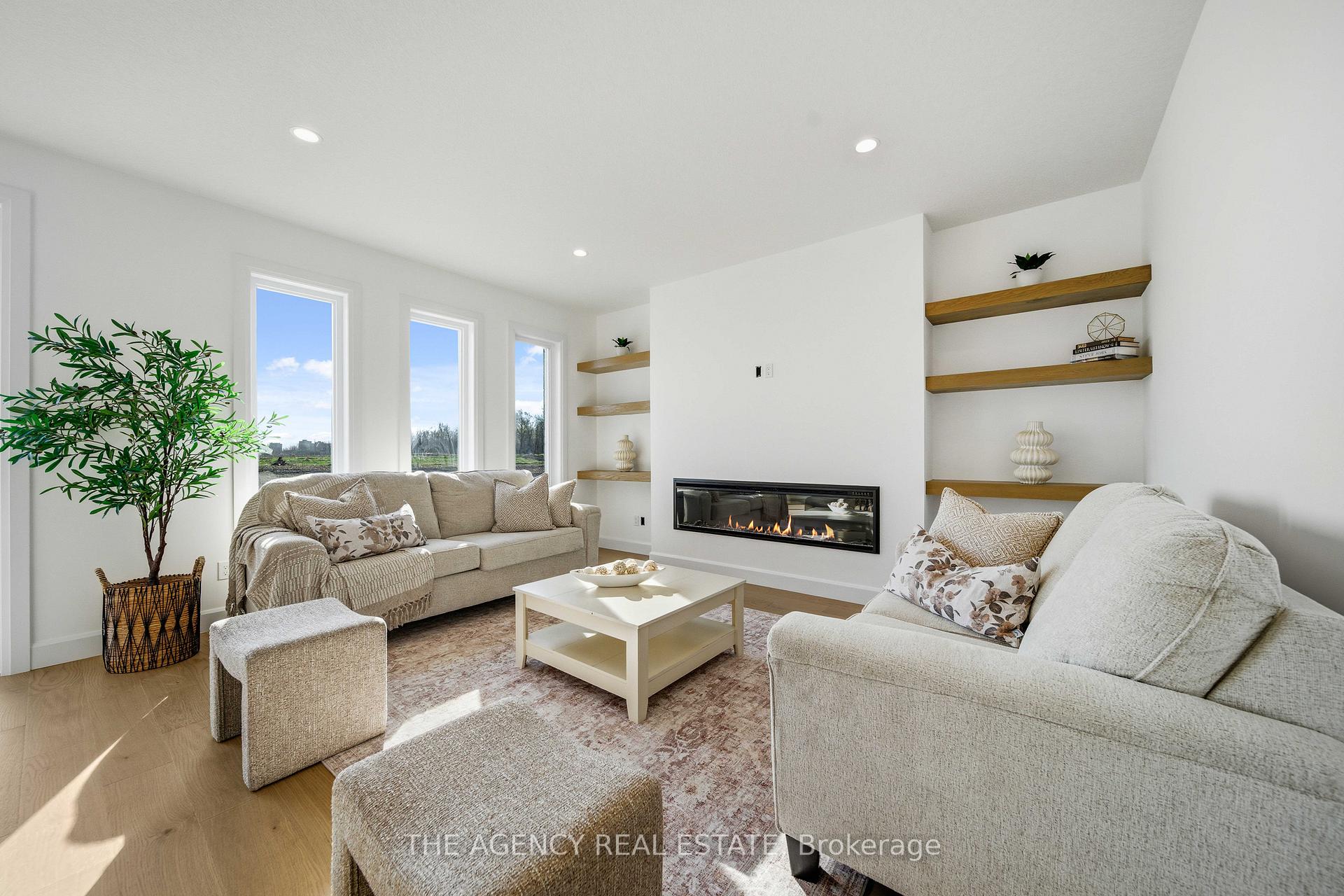 Photo 9 of 3140 Regiment Road W, London, South V — HOMEH