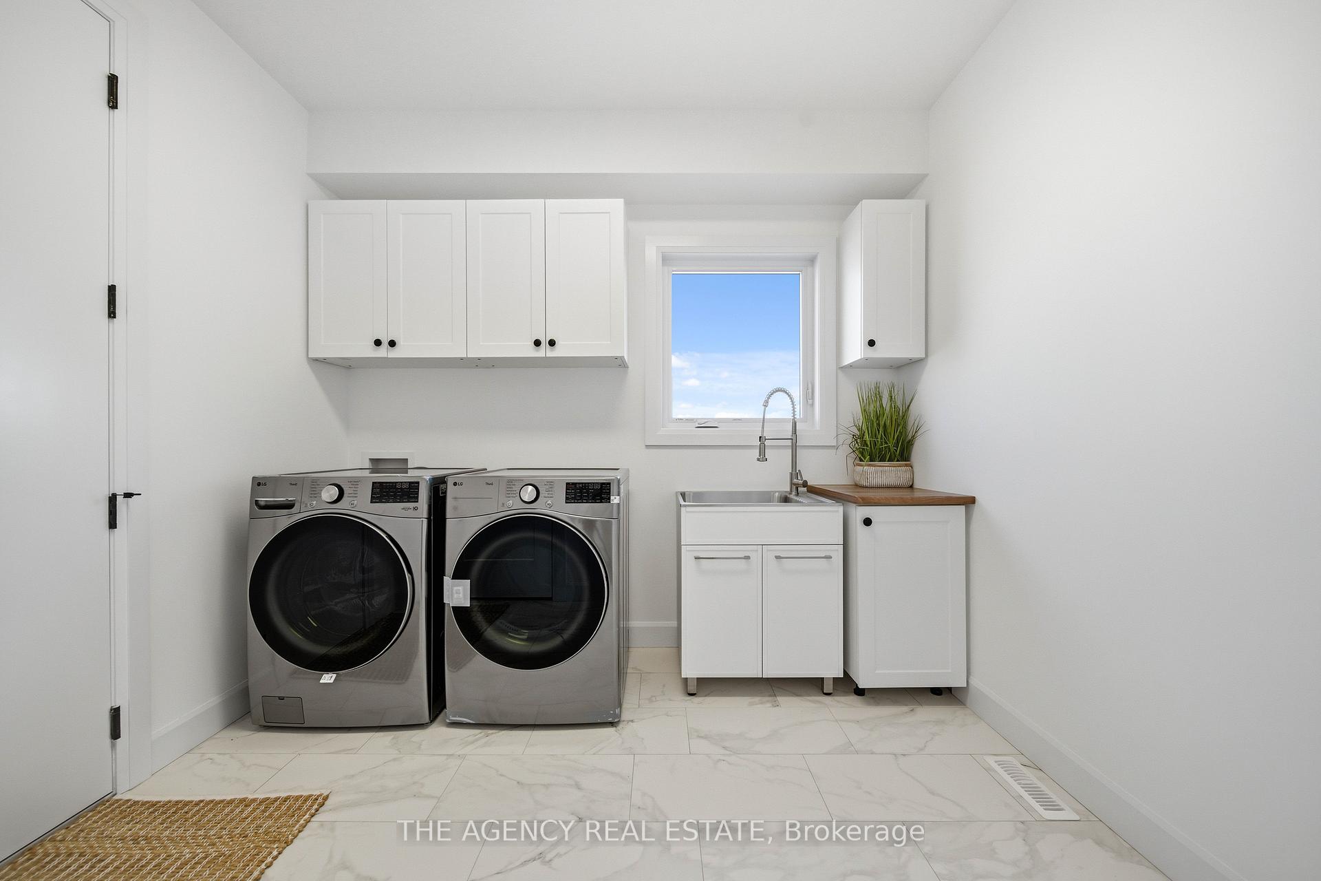Photo 16 of 3140 Regiment Road W, London, South V — HOMEH